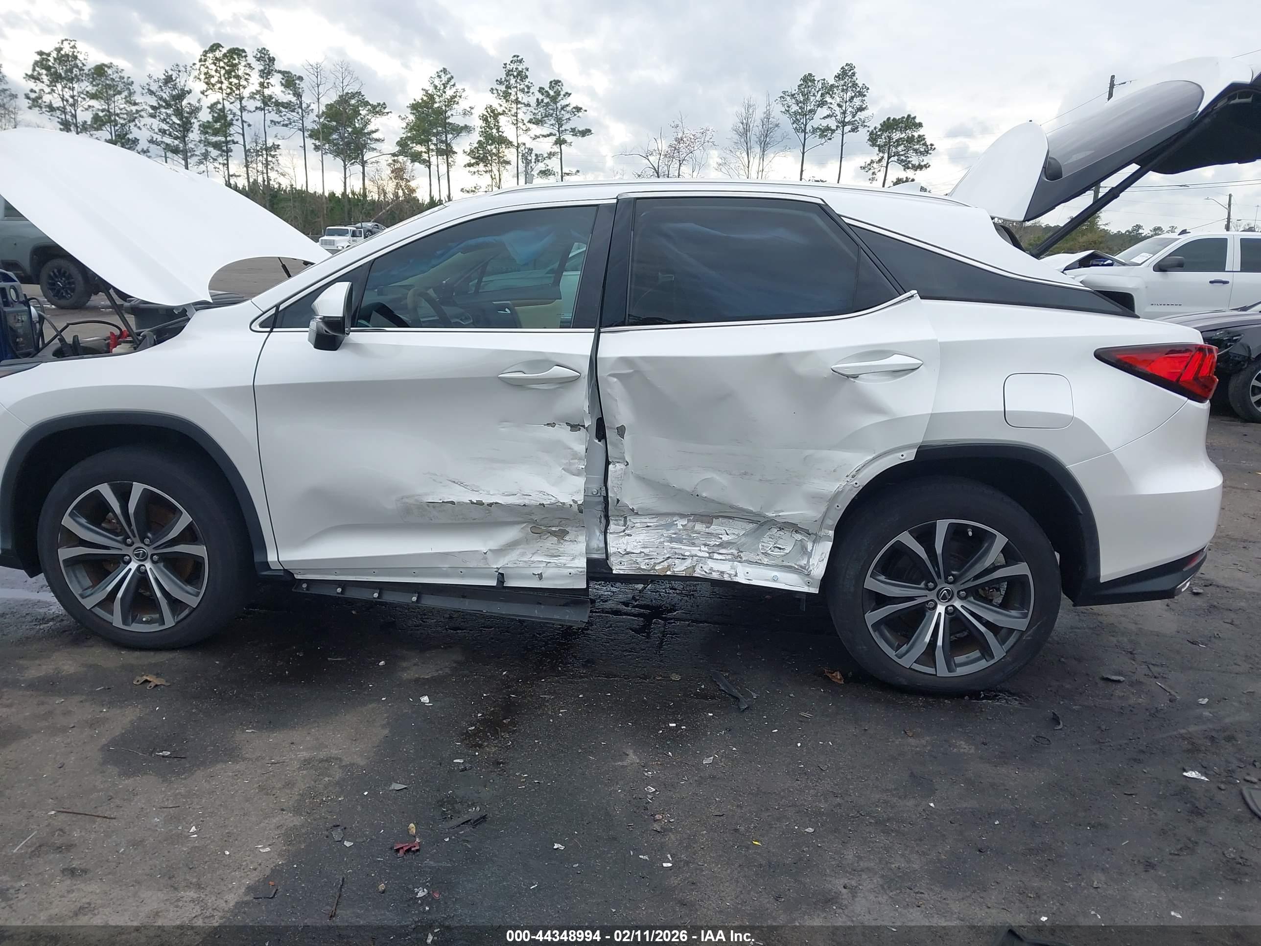 LEXUS RX image 6