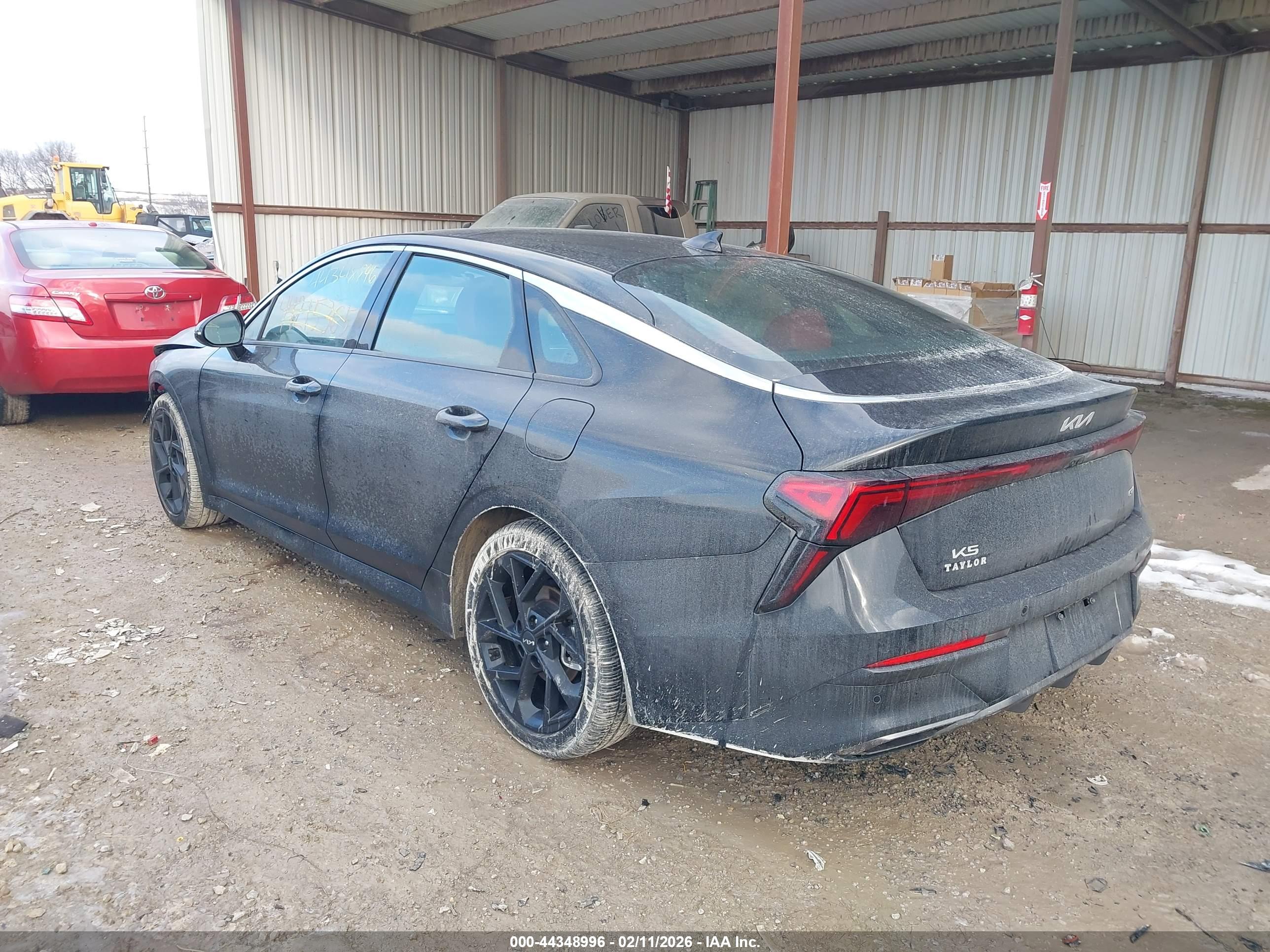 KIA K5 image 3