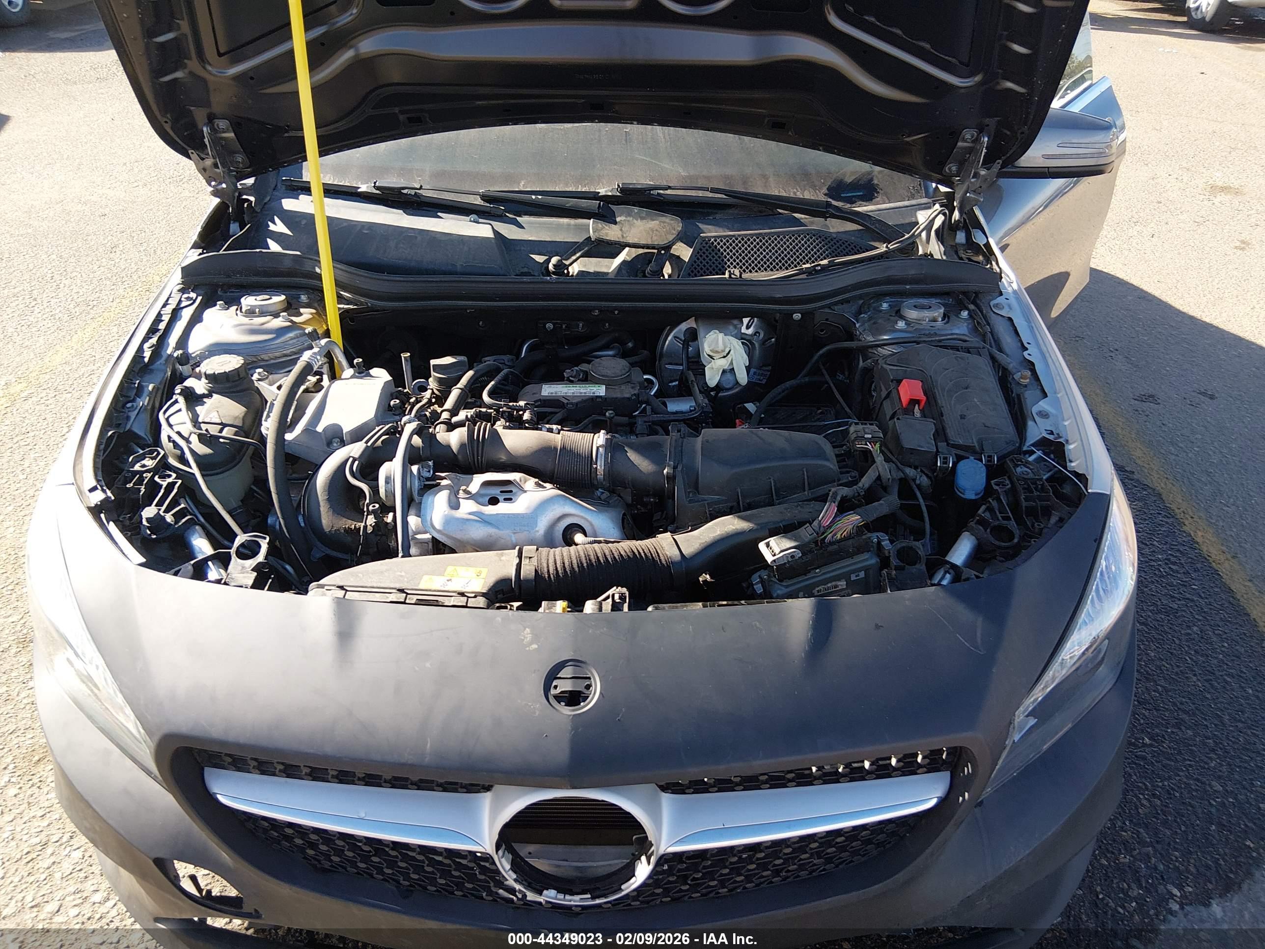 MERCEDES-BENZ CLA image 10