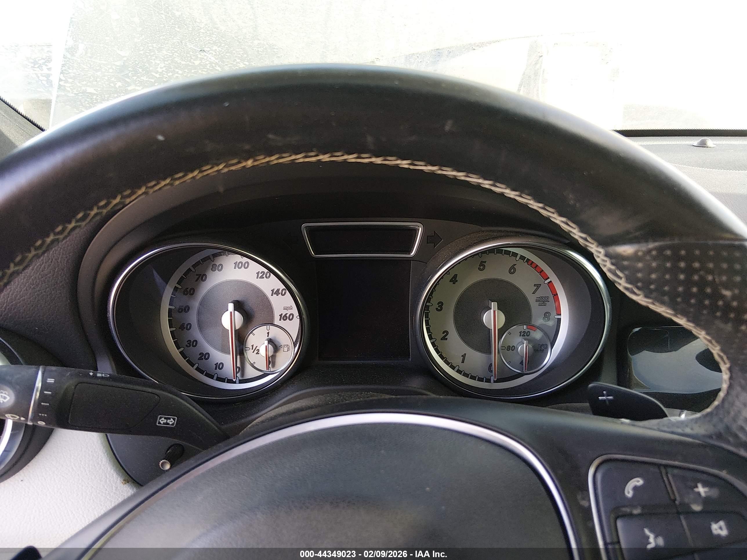 MERCEDES-BENZ CLA image 7