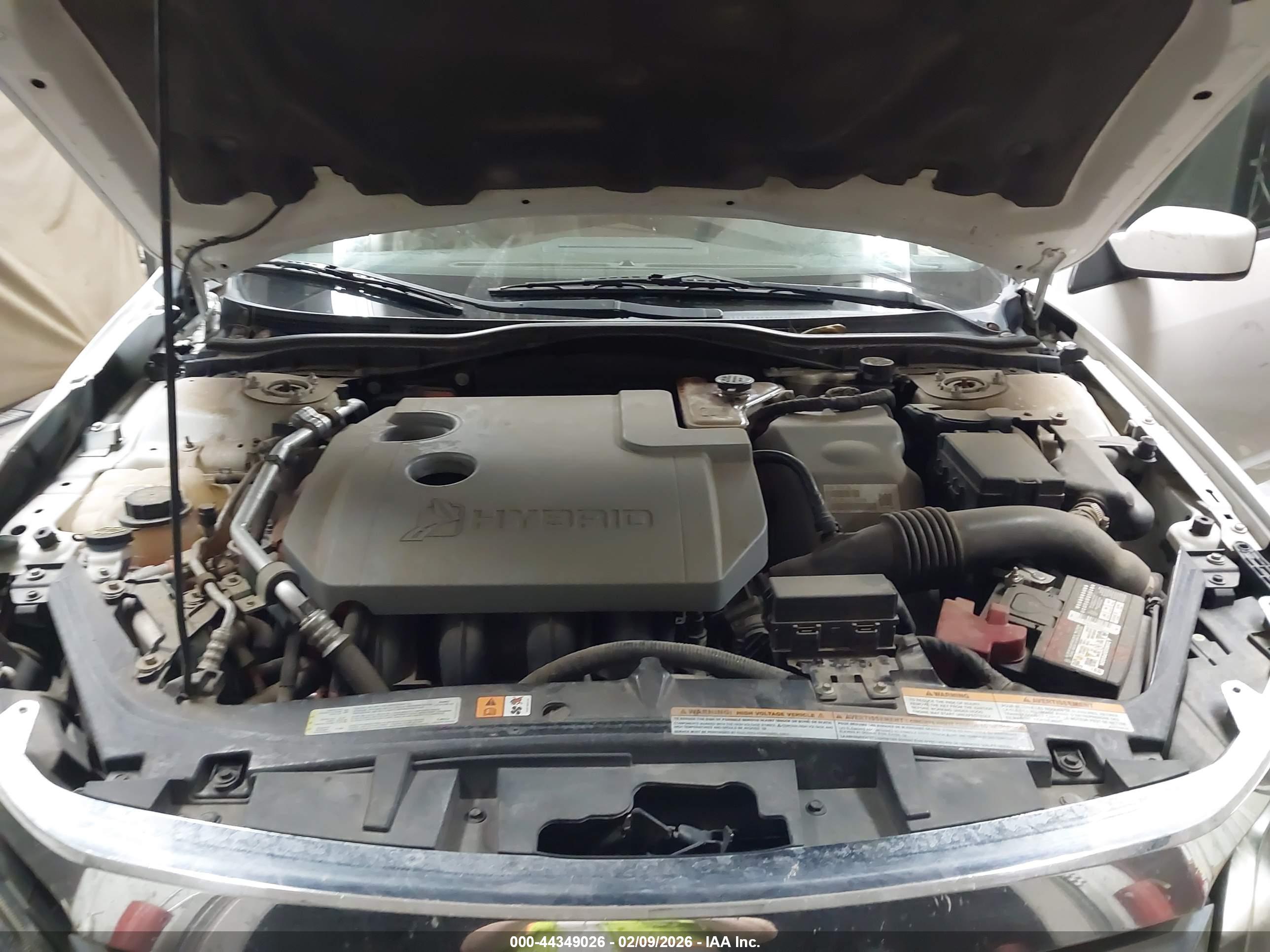 FORD FUSION image 10