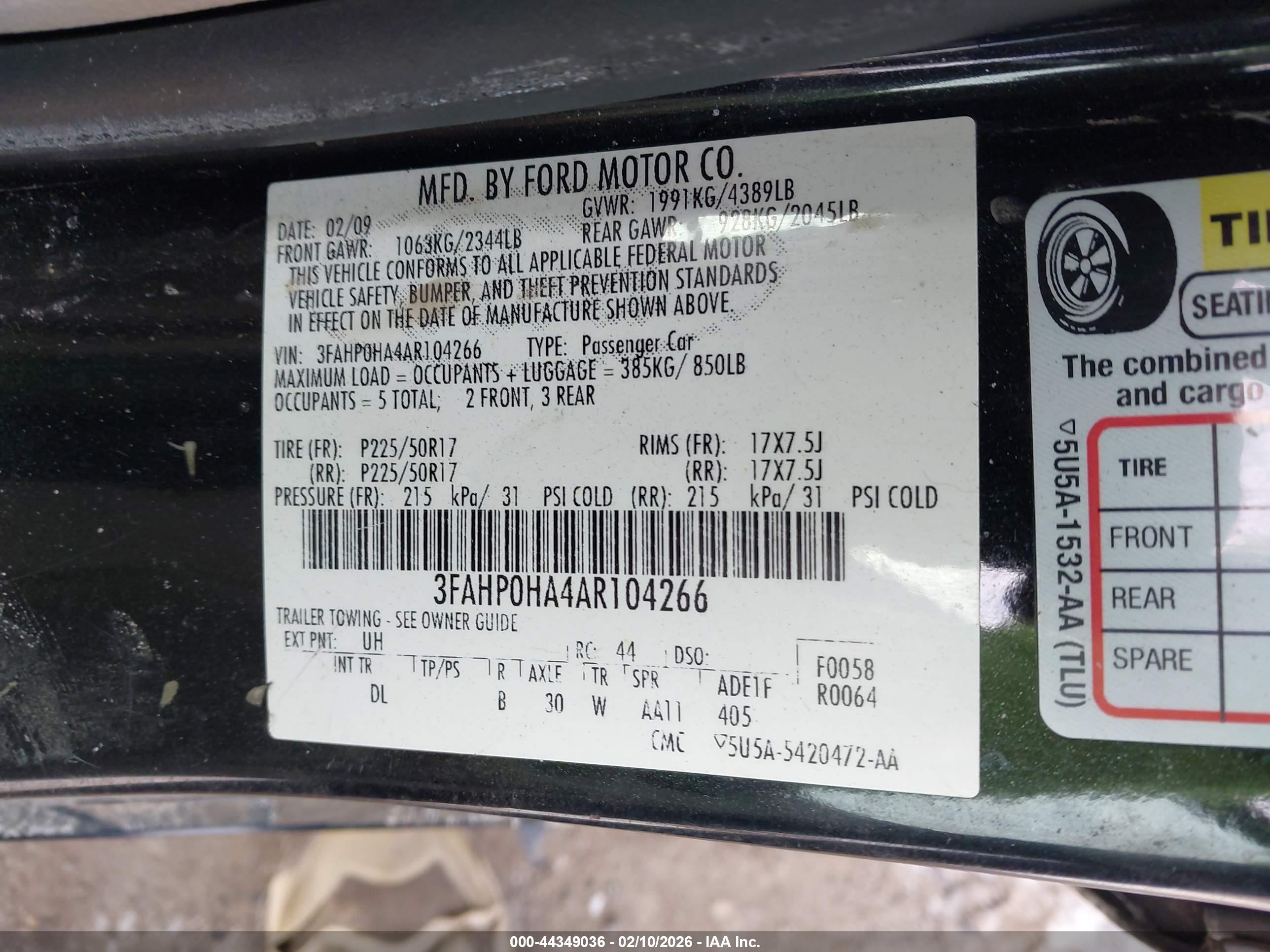 FORD FUSION image 9