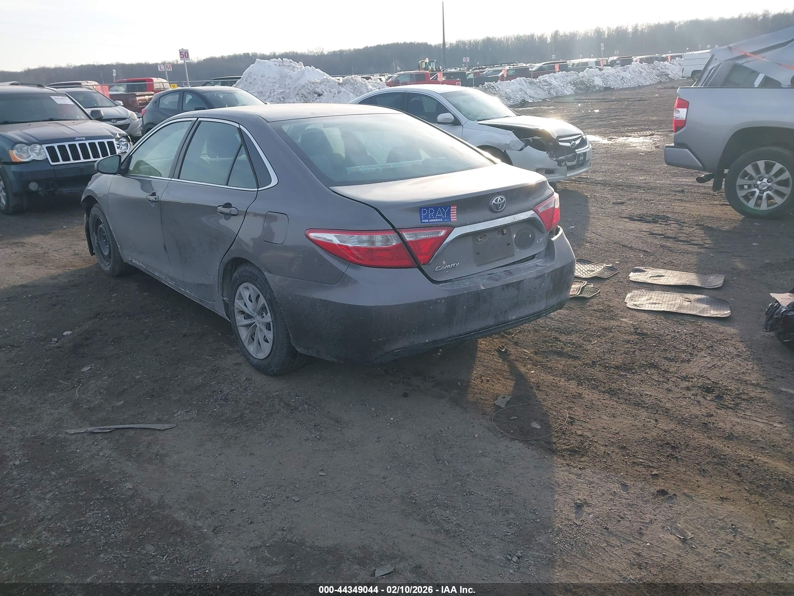 TOYOTA CAMRY image 3