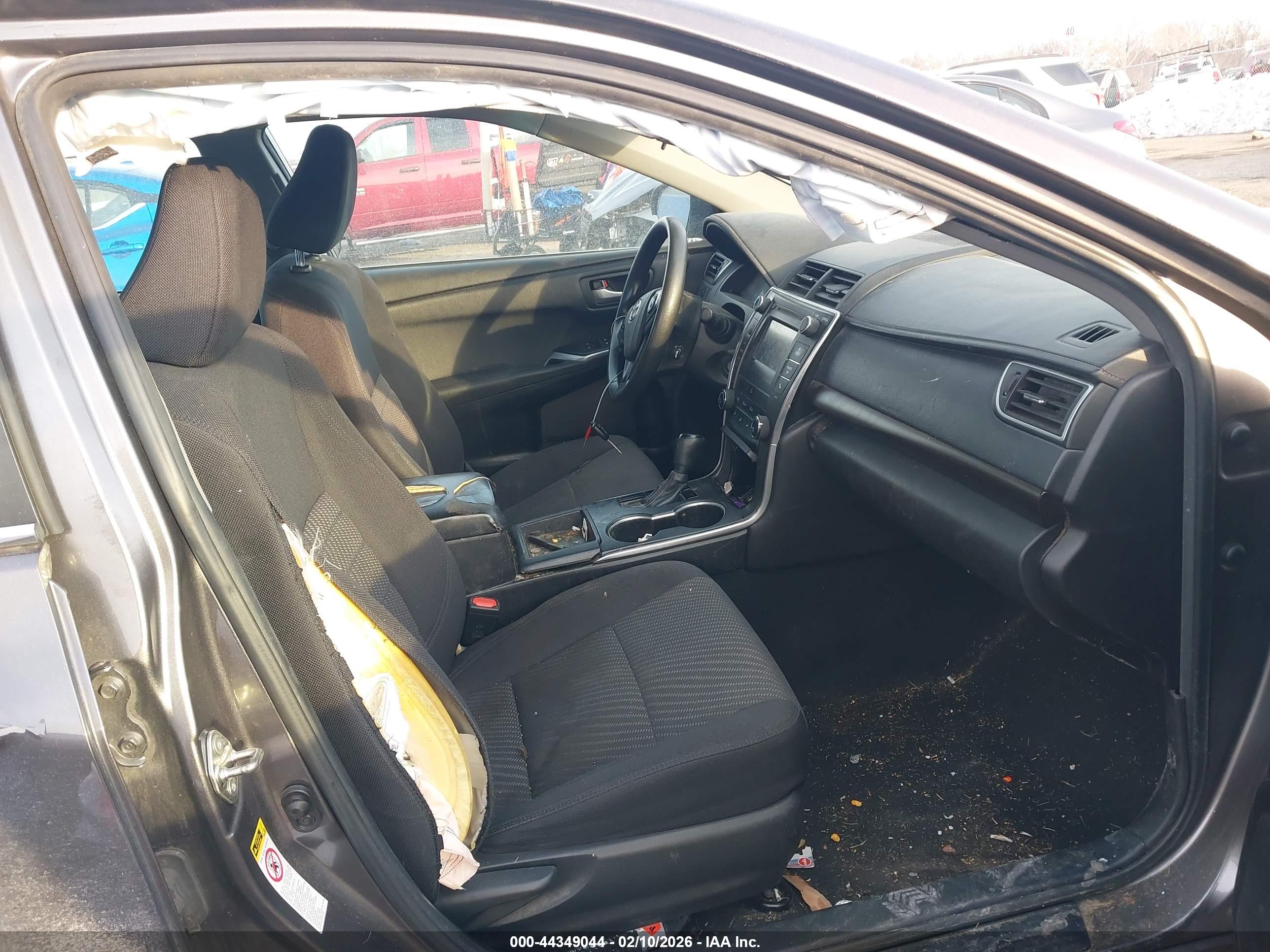 TOYOTA CAMRY image 5