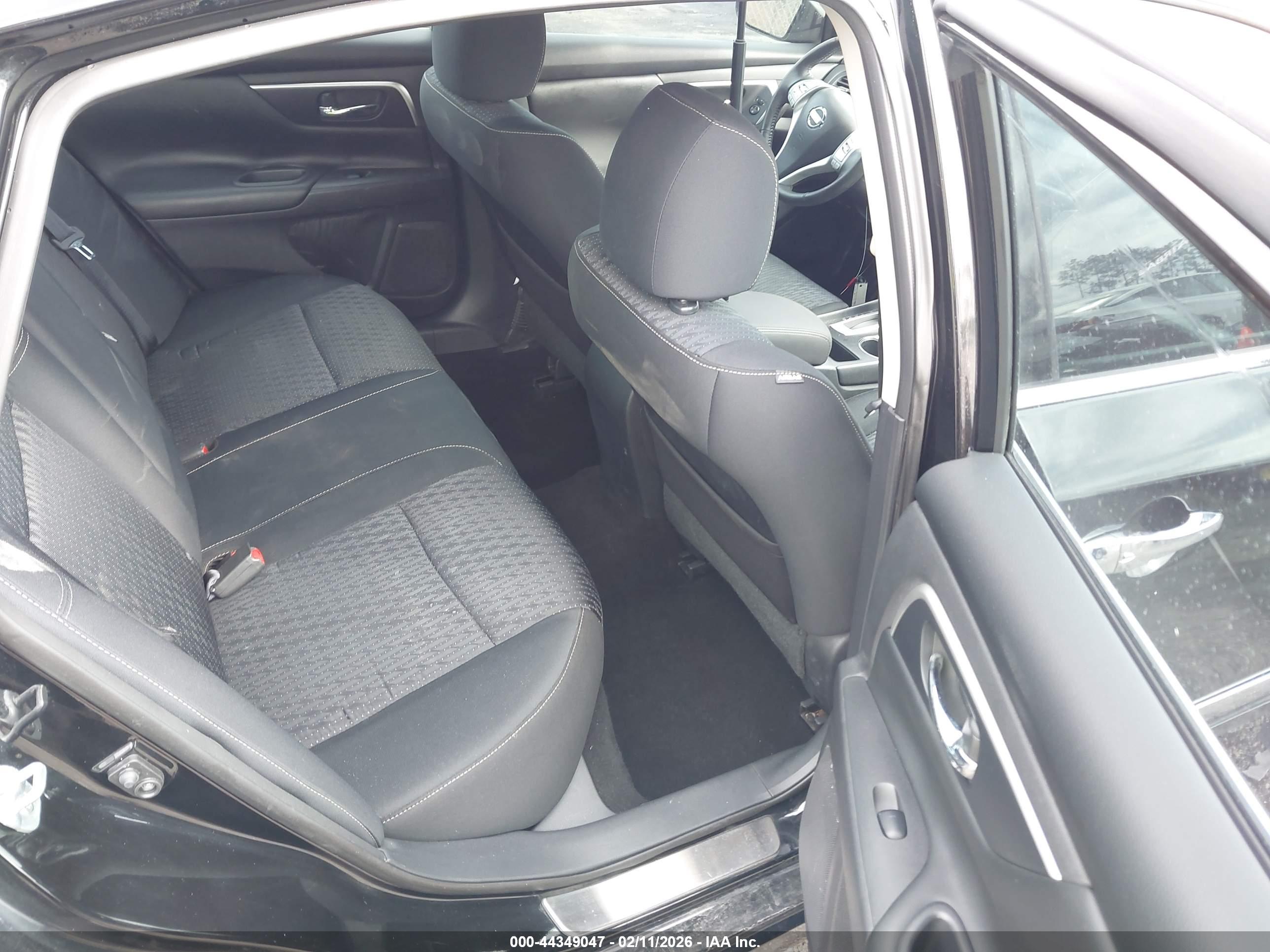 NISSAN ALTIMA image 8