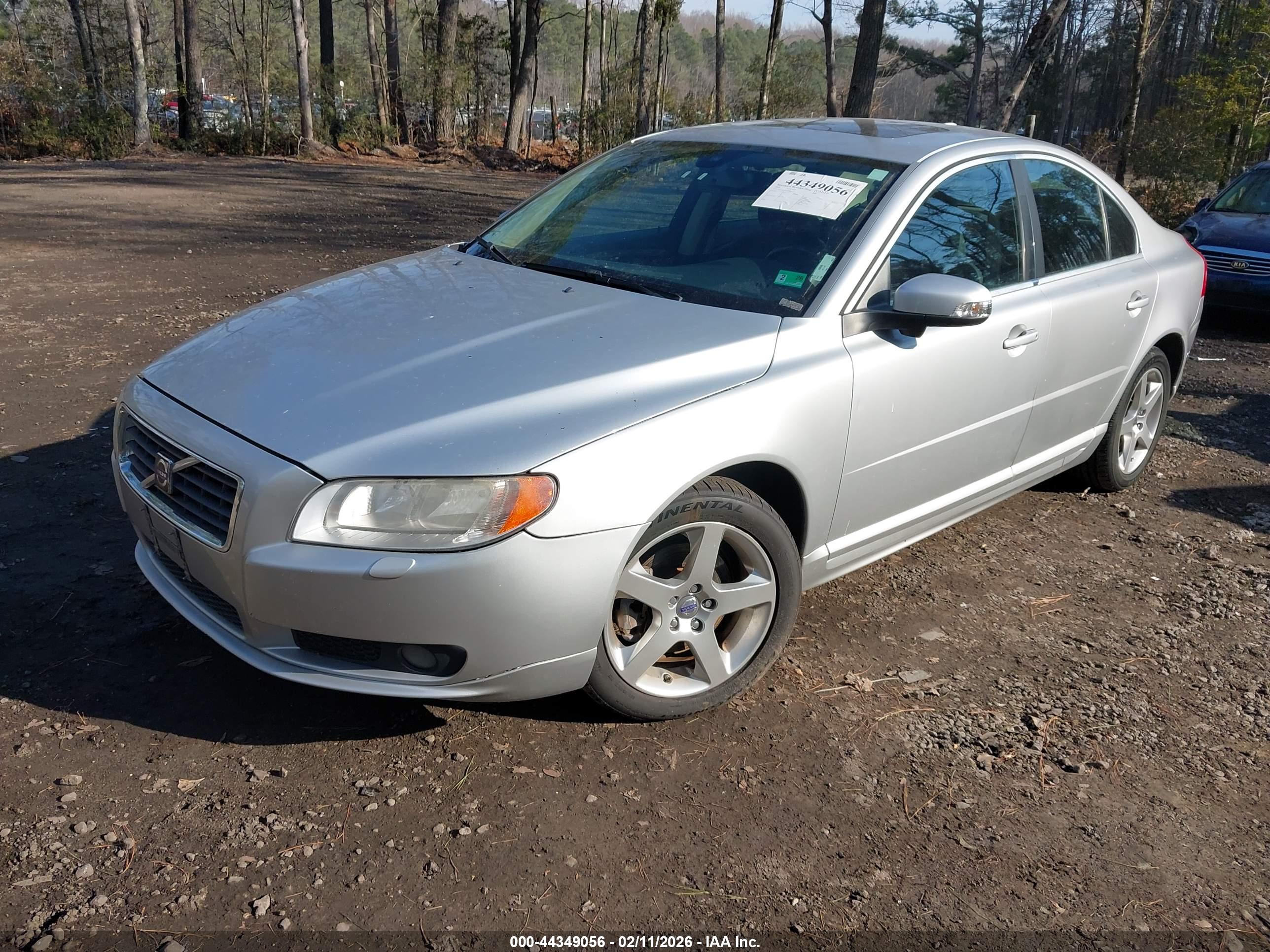 VOLVO S80 image 2