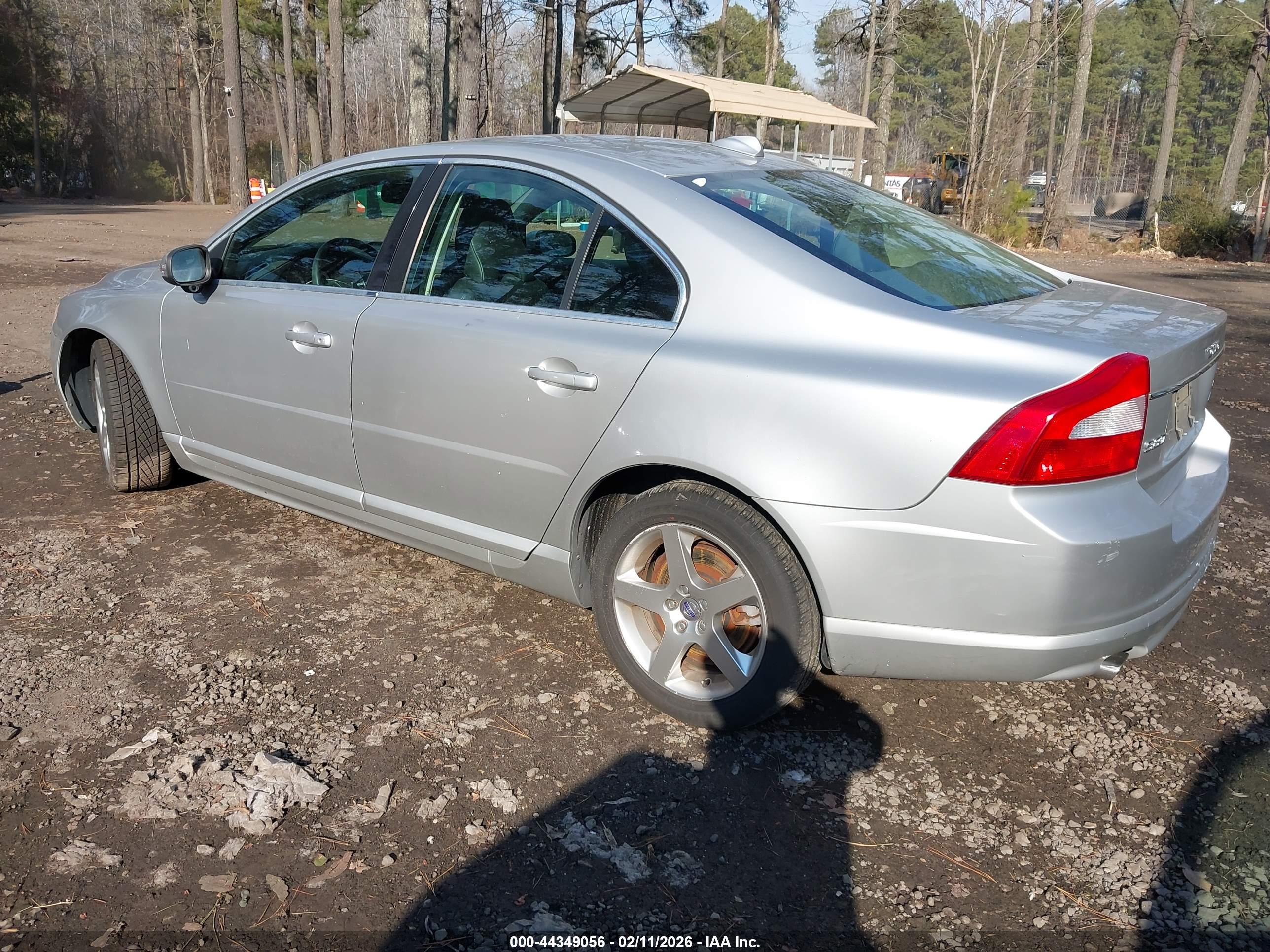 VOLVO S80 image 3