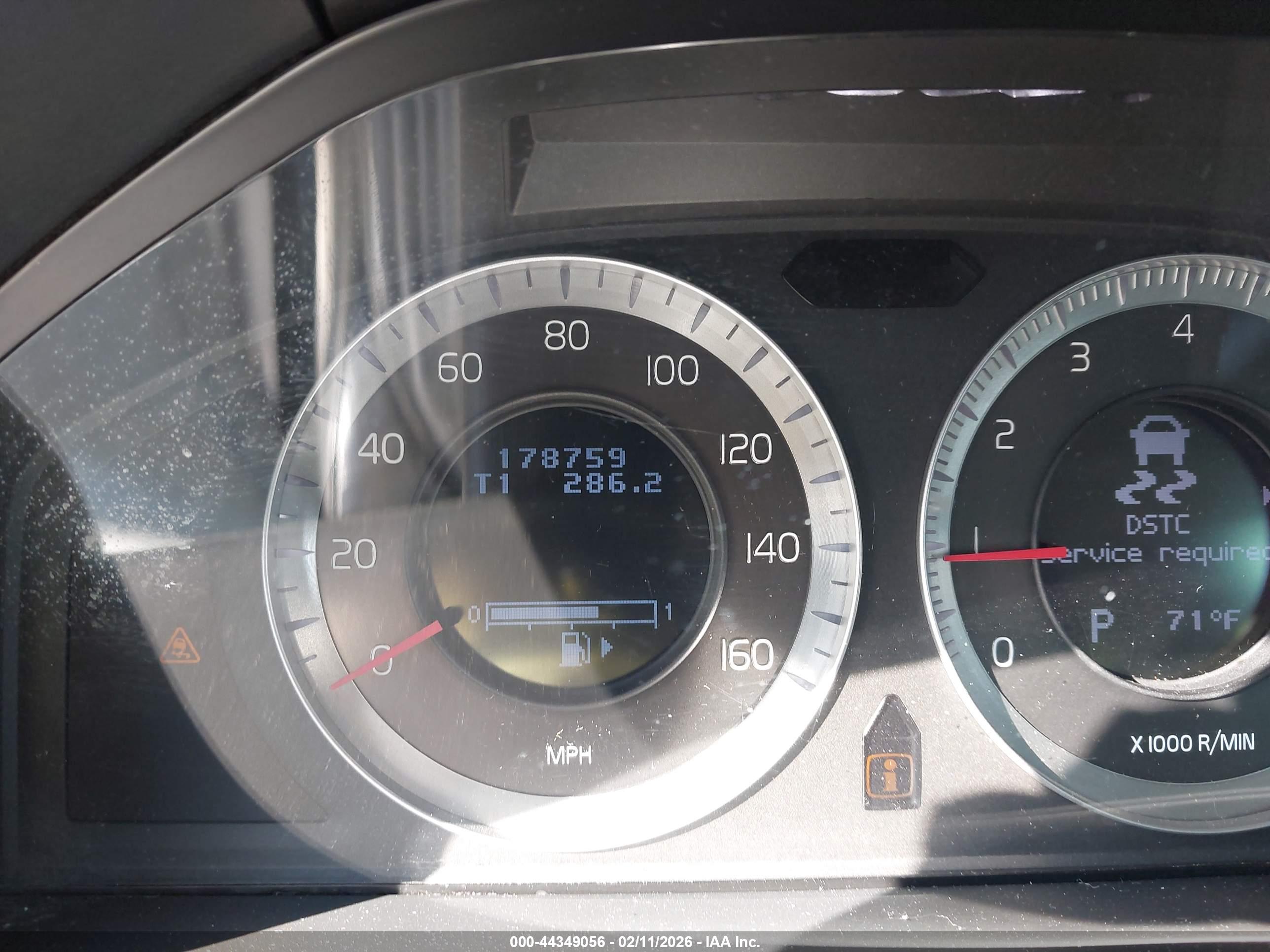 VOLVO S80 image 7