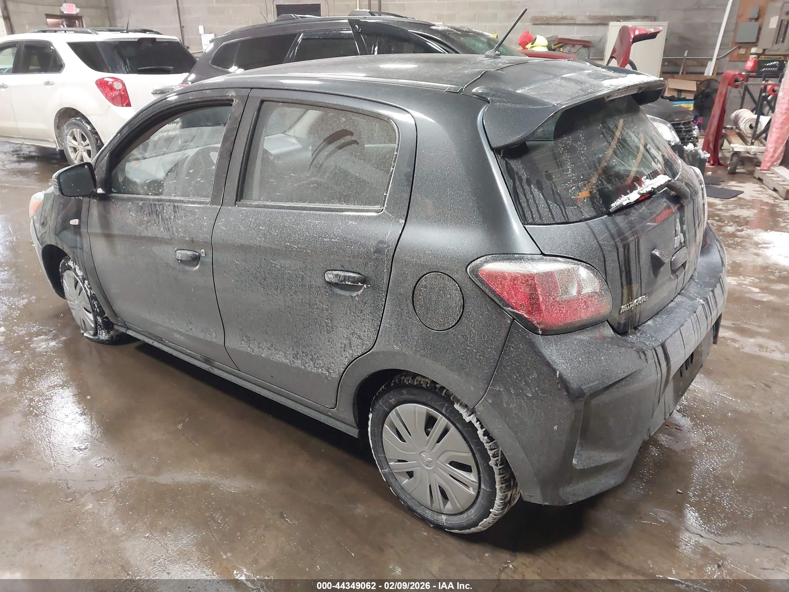 MITSUBISHI MIRAGE image 3