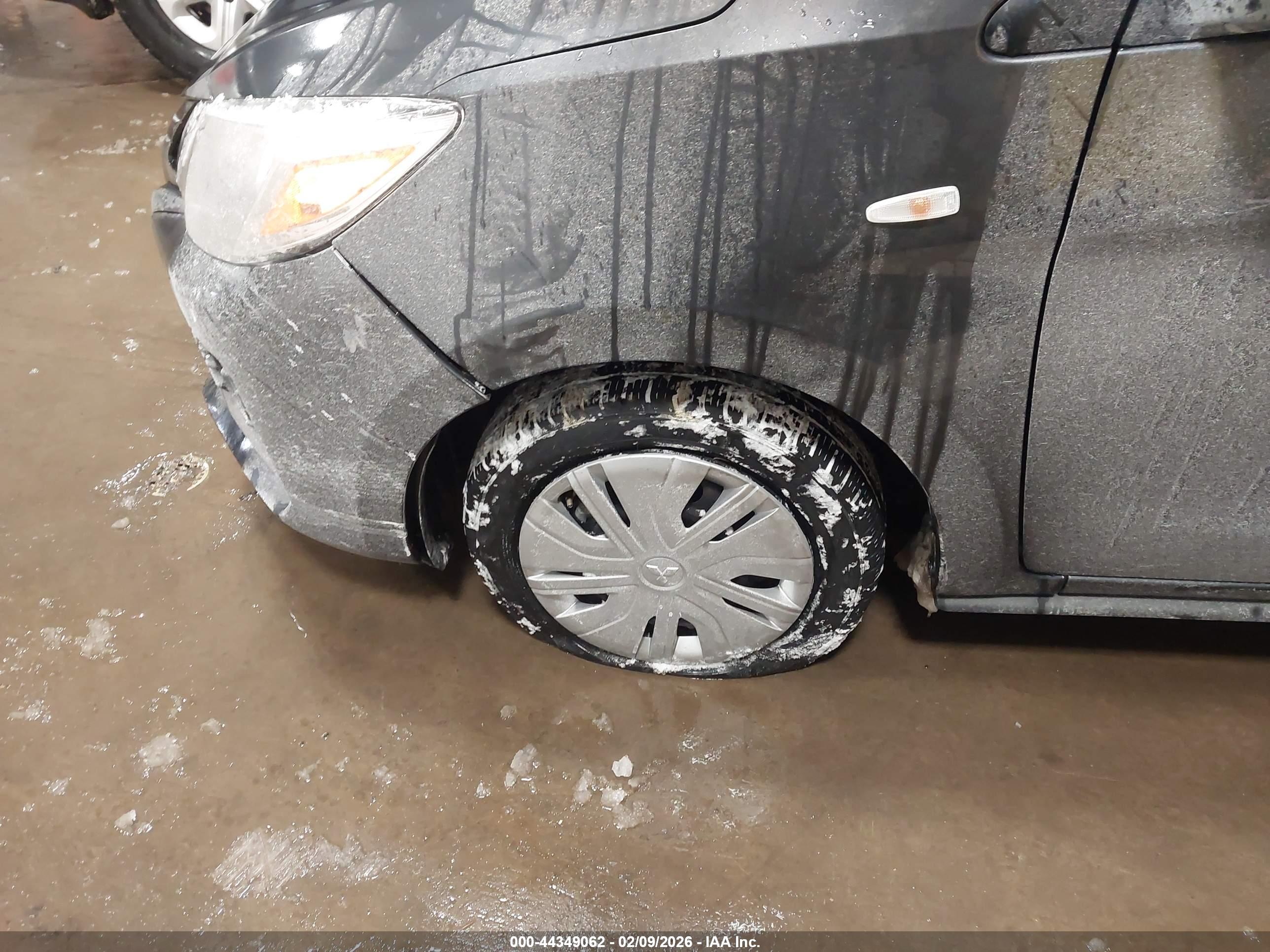 MITSUBISHI MIRAGE image 6