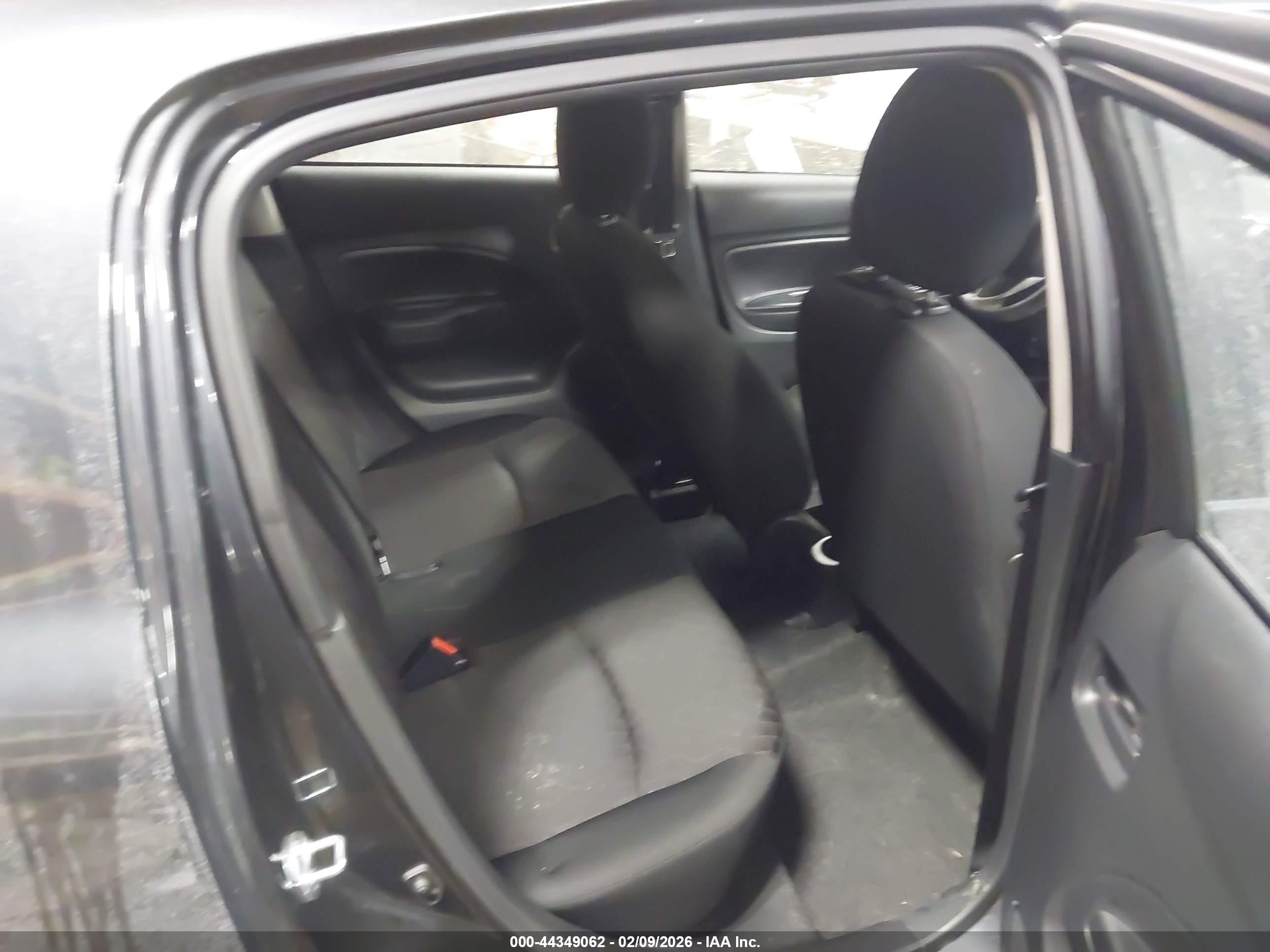 MITSUBISHI MIRAGE image 8