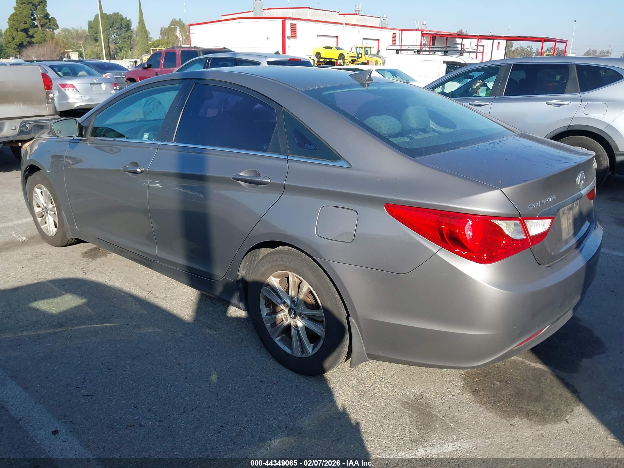 HYUNDAI SONATA image 3
