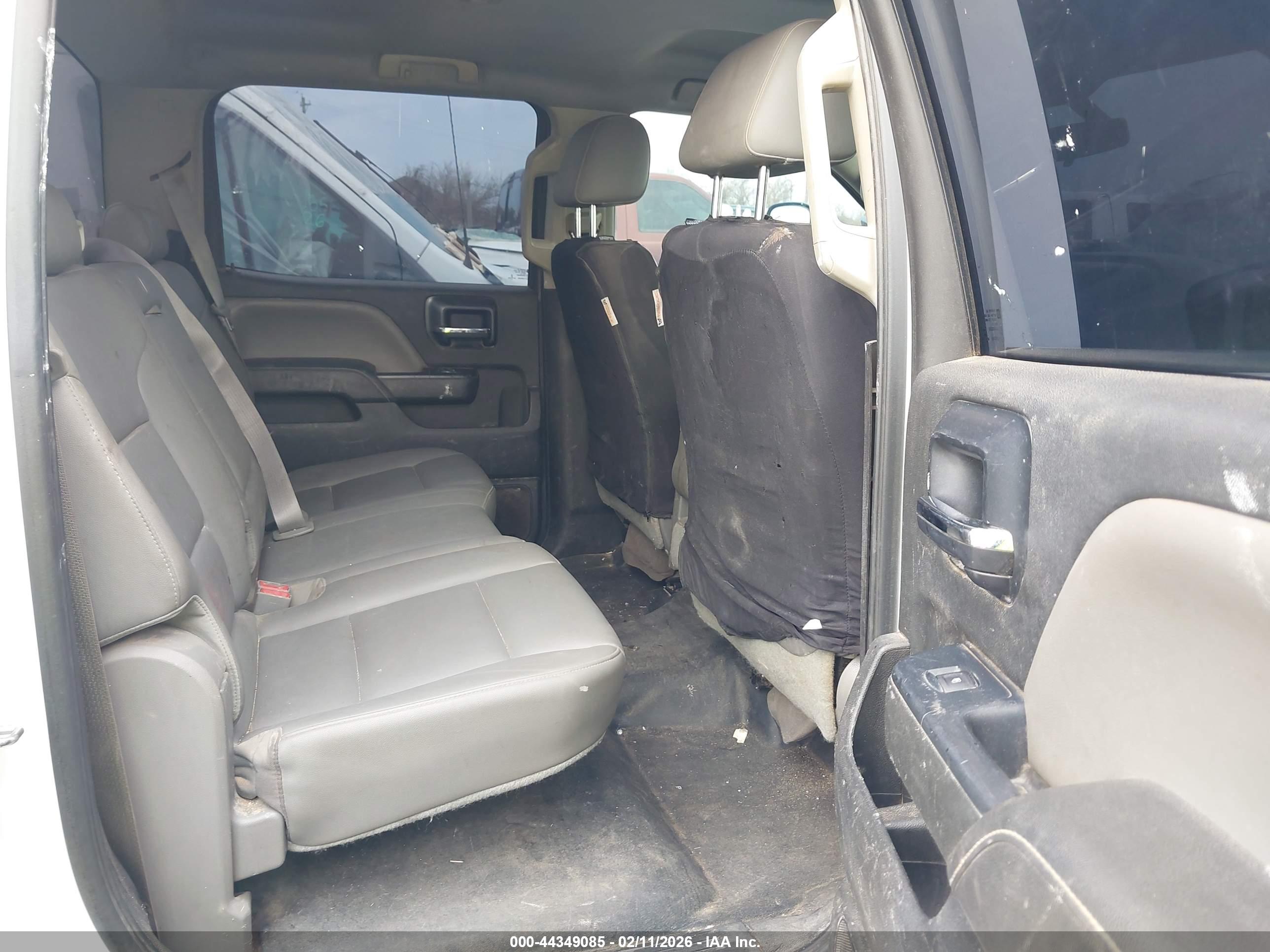 CHEVROLET SILVERADO image 8