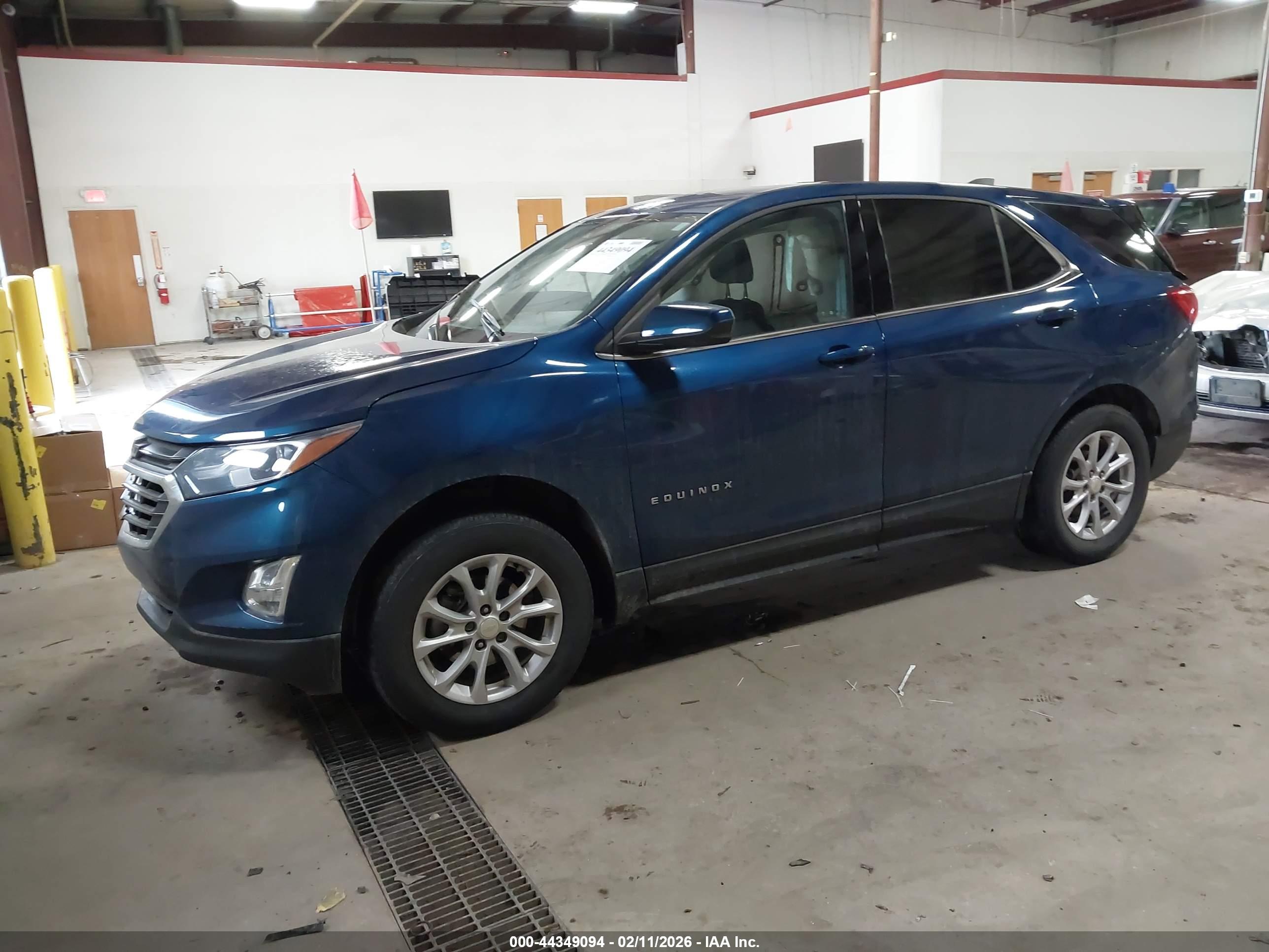 CHEVROLET EQUINOX image 2