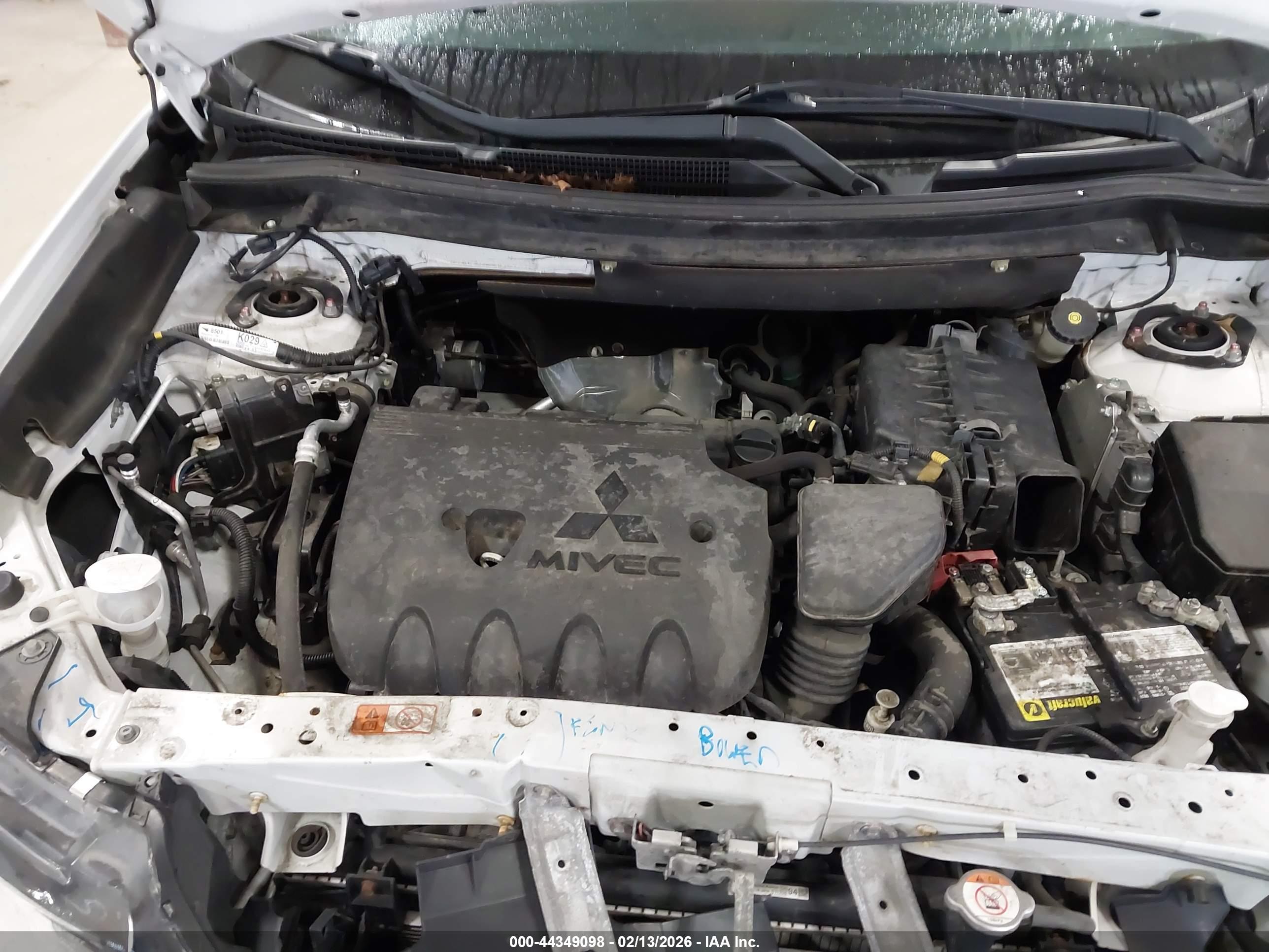 MITSUBISHI OUTLANDER image 10