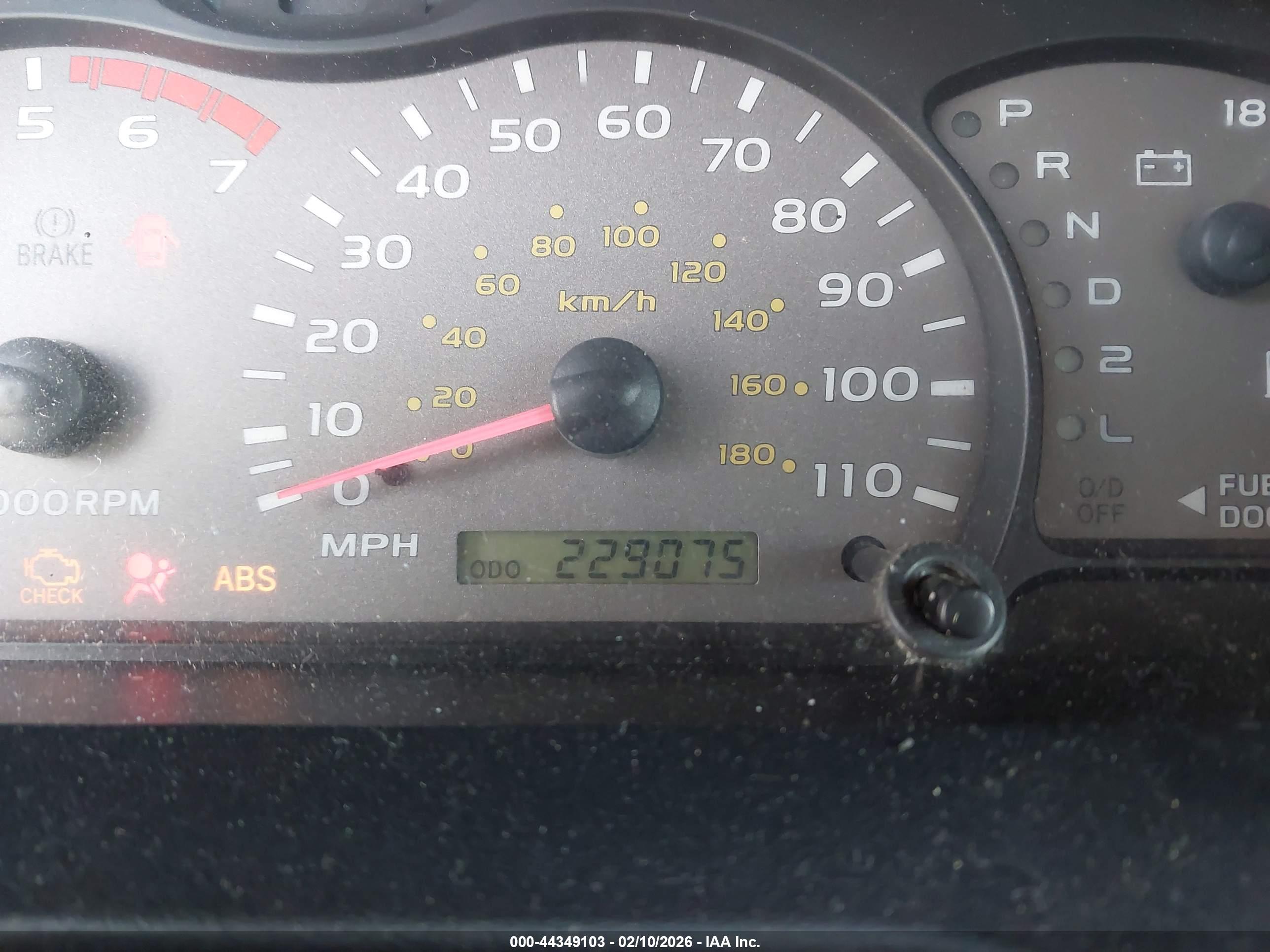 TOYOTA SEQUOIA image 7