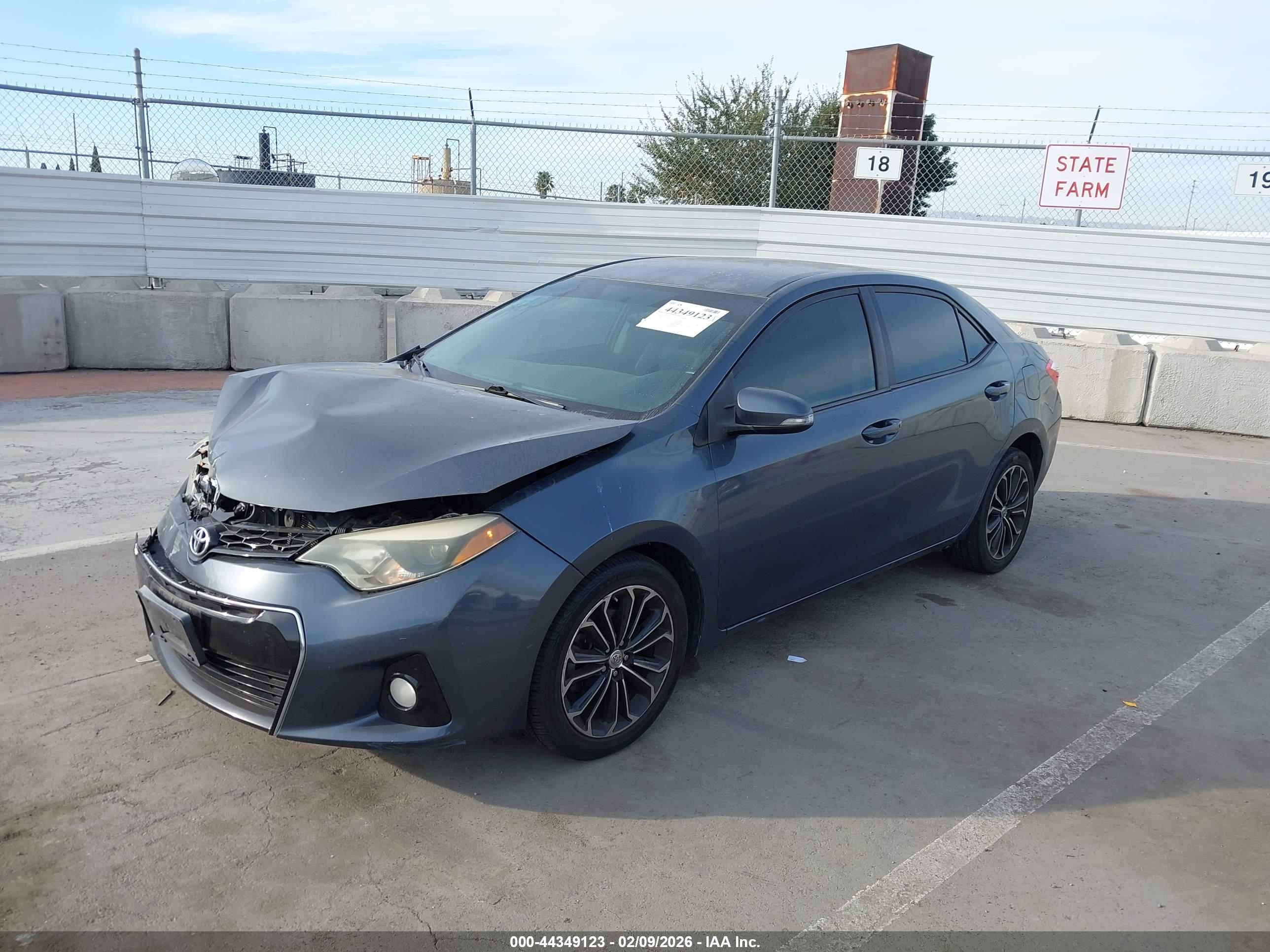 TOYOTA COROLLA image 2
