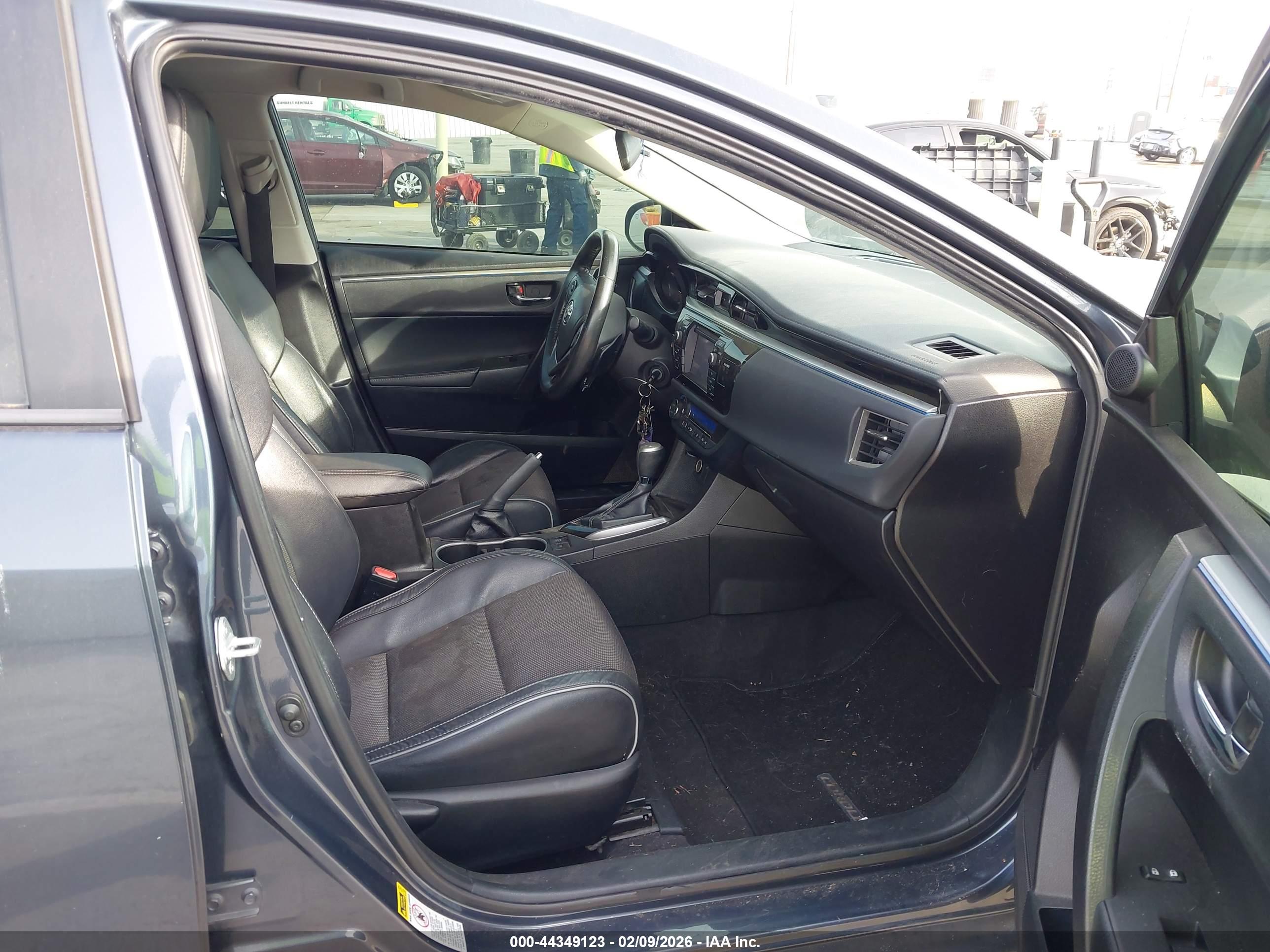 TOYOTA COROLLA image 5