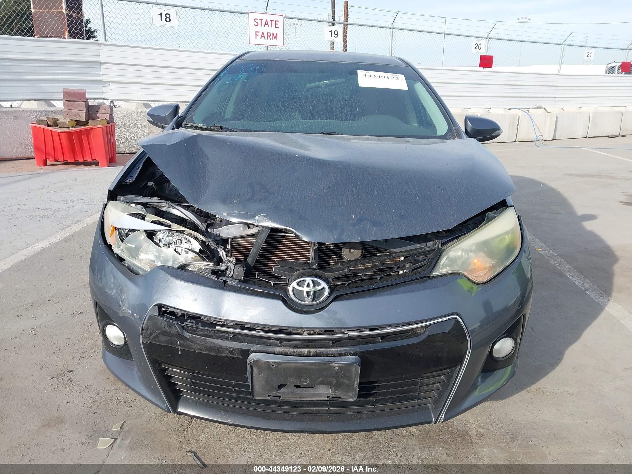 TOYOTA COROLLA image 6