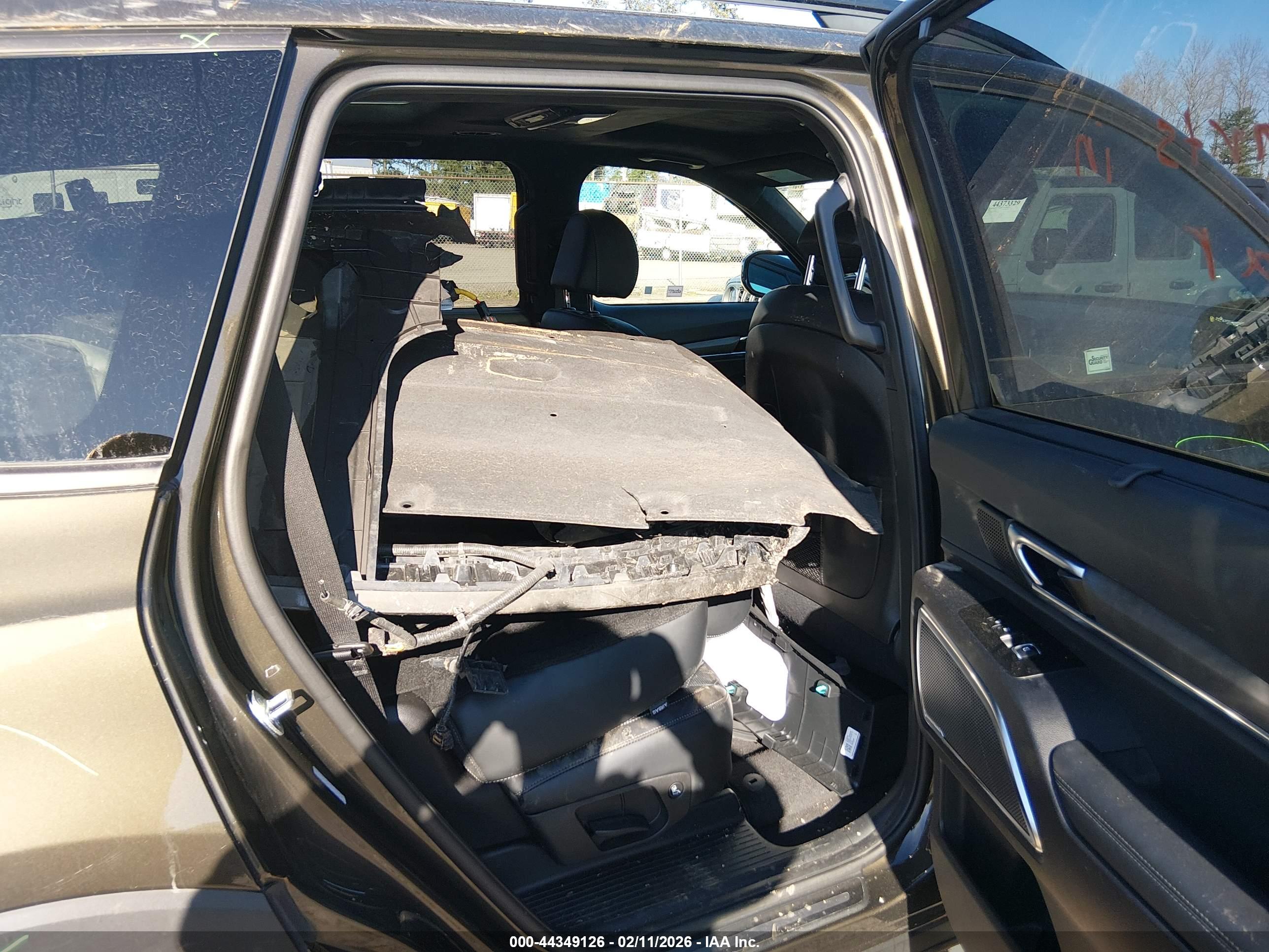 KIA TELLURIDE image 8