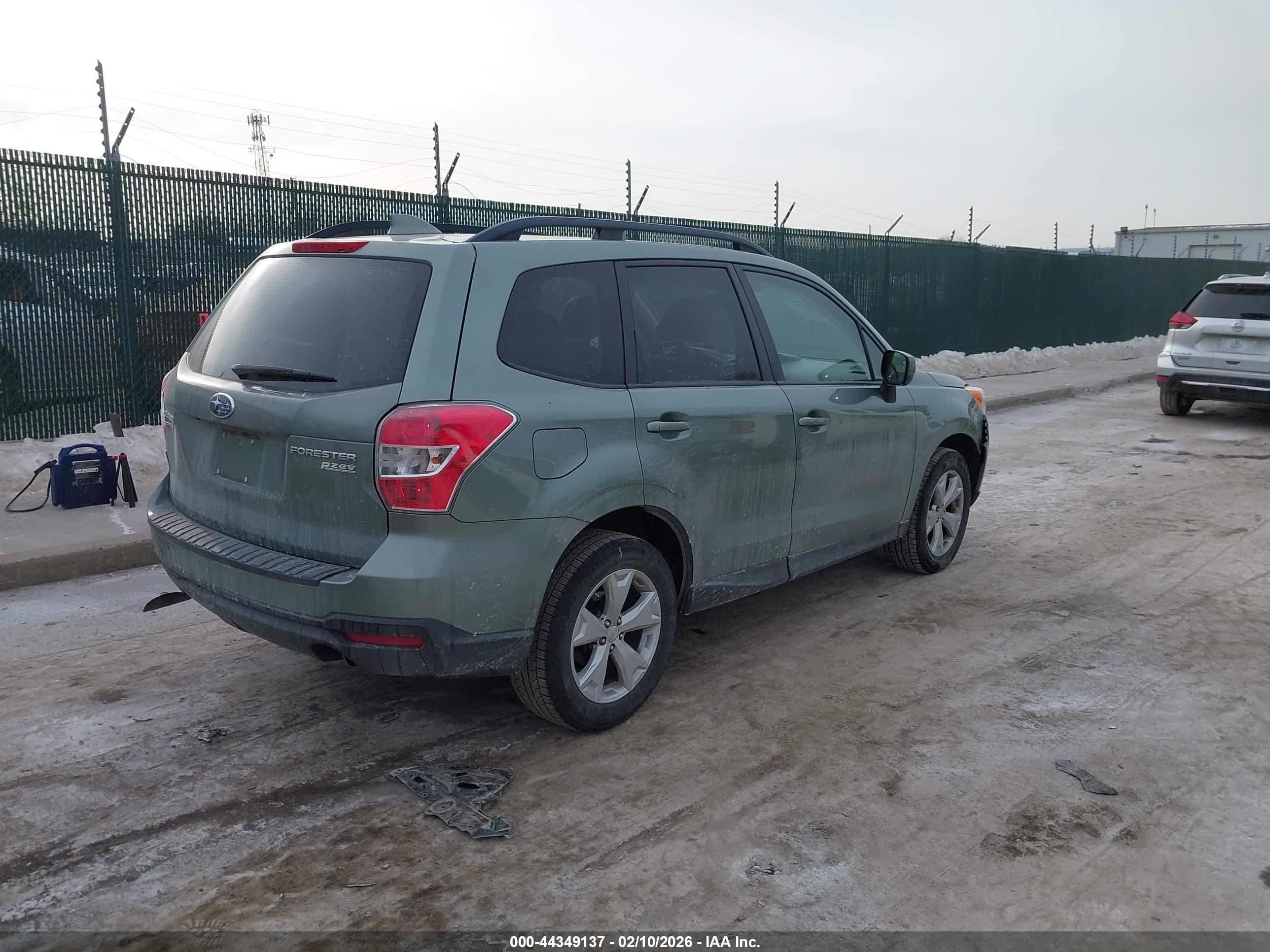 SUBARU FORESTER image 4