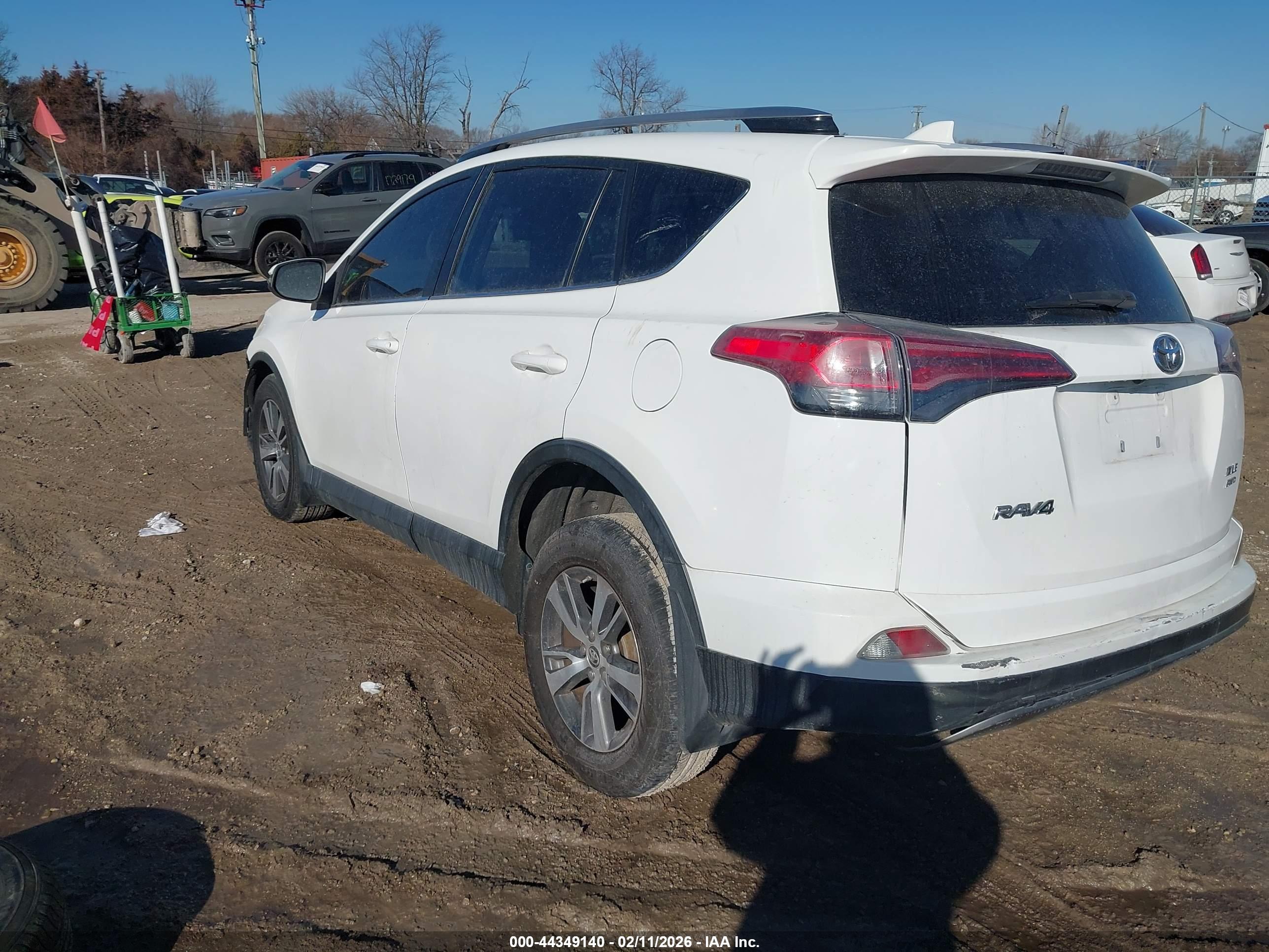 TOYOTA RAV4 image 3