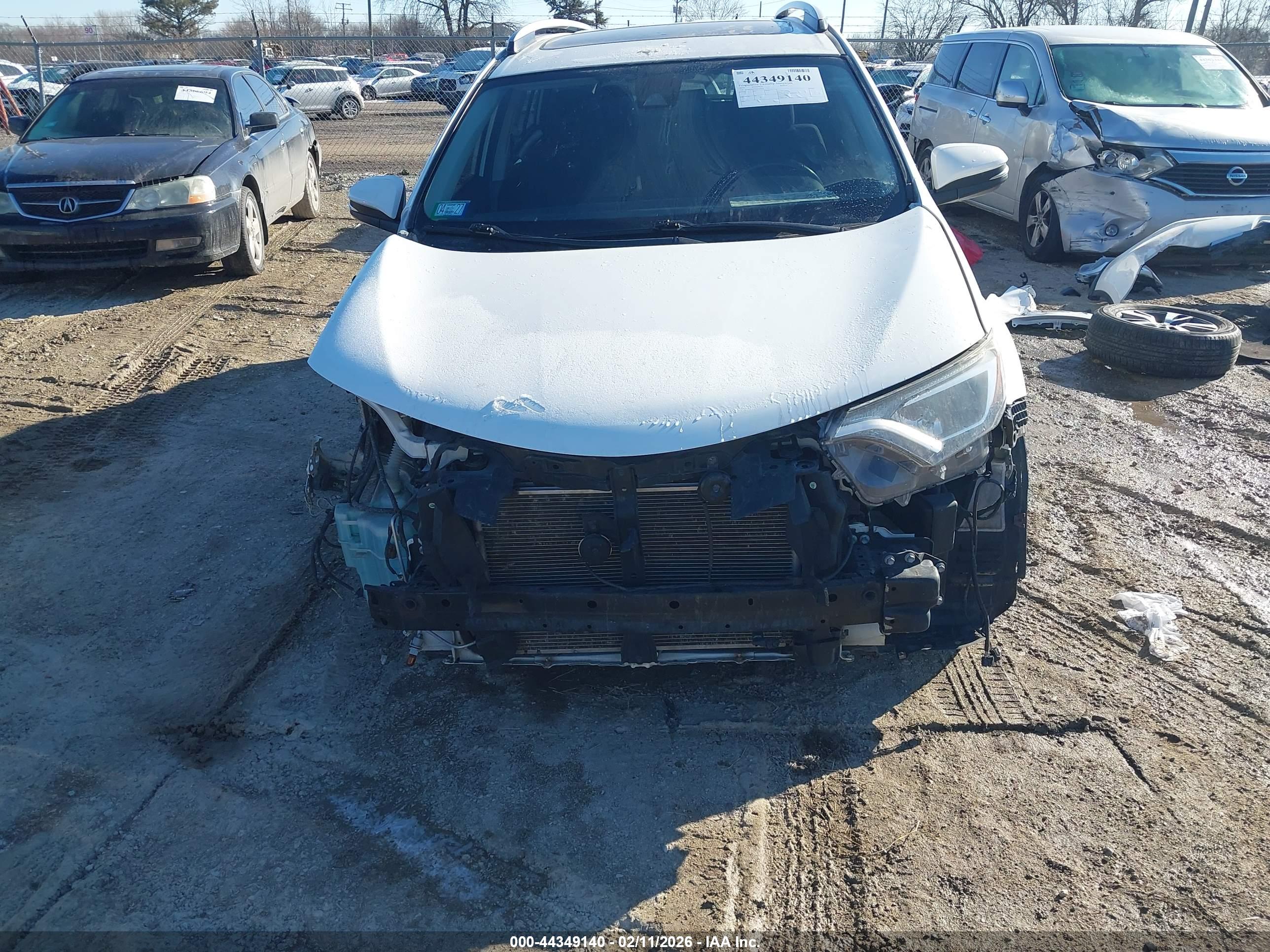 TOYOTA RAV4 image 6