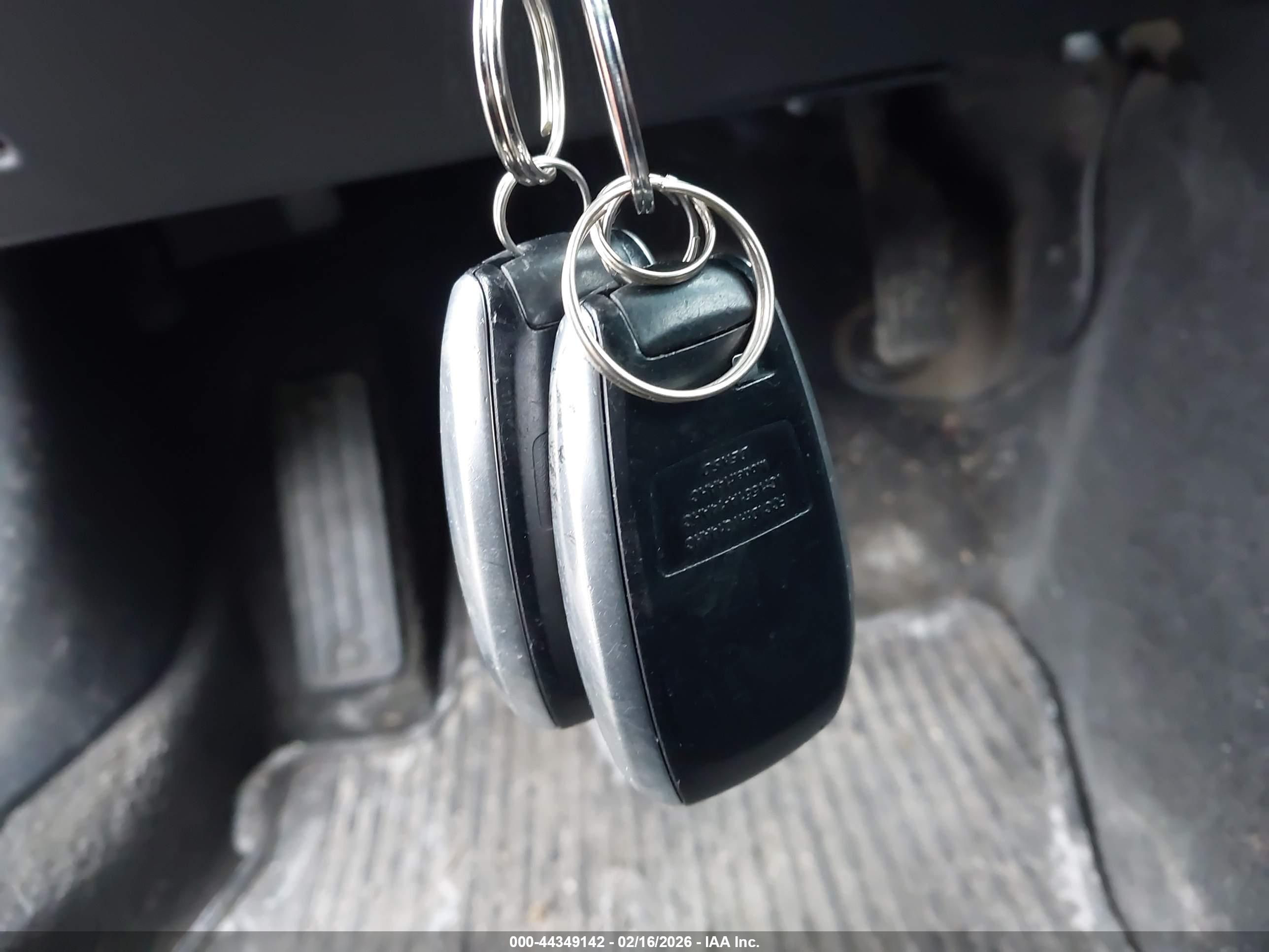 SUBARU OUTBACK image 11