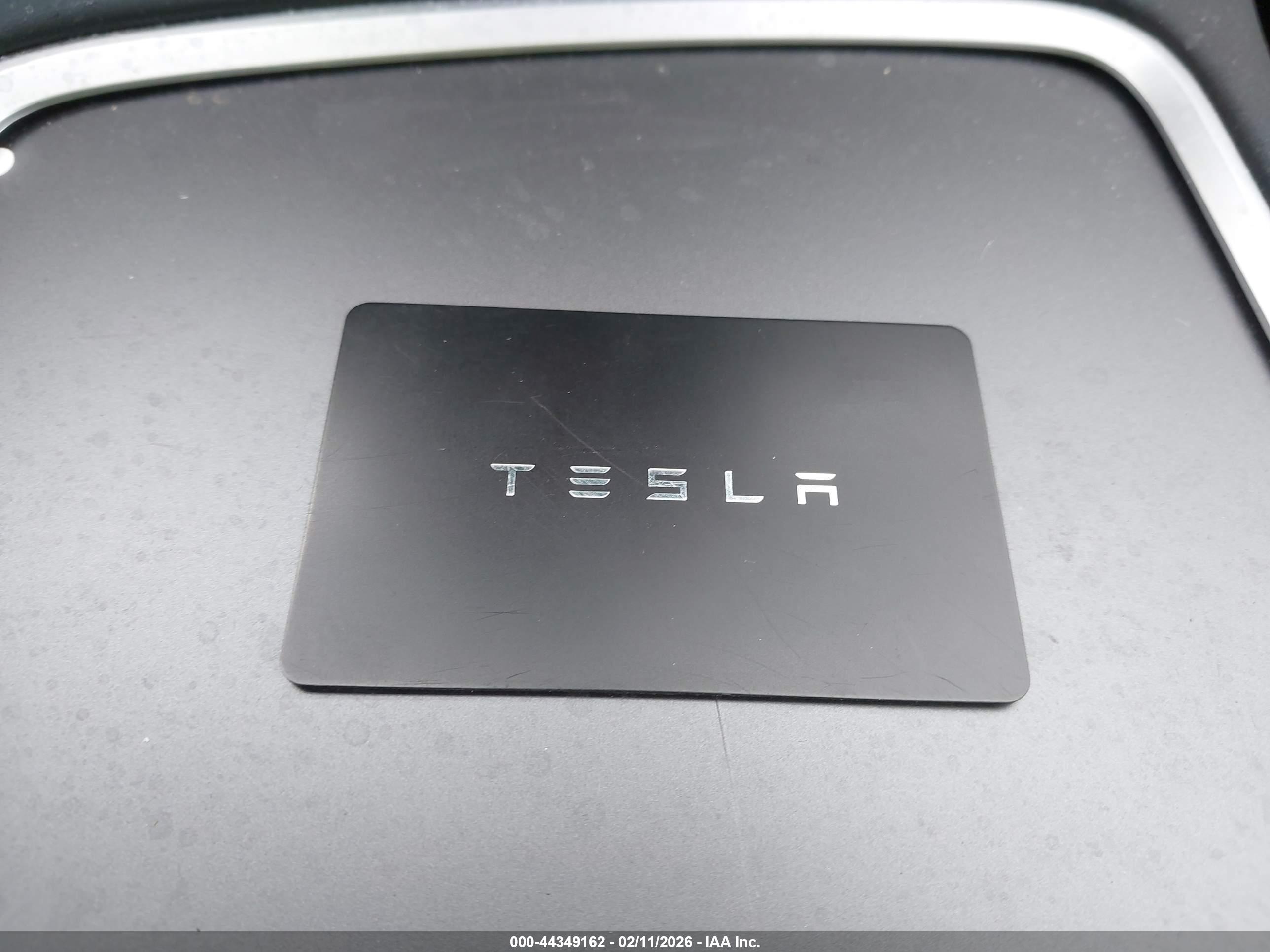 TESLA MODEL image 11