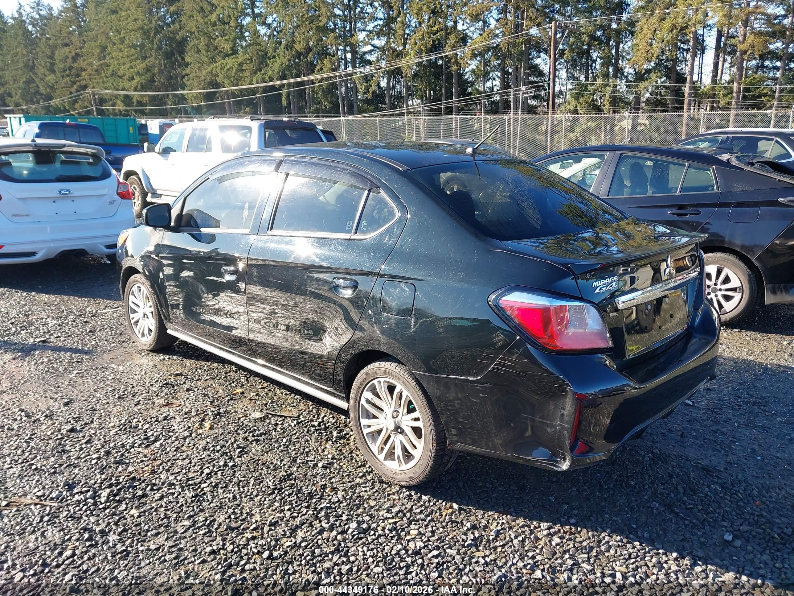 MITSUBISHI MIRAGE image 3