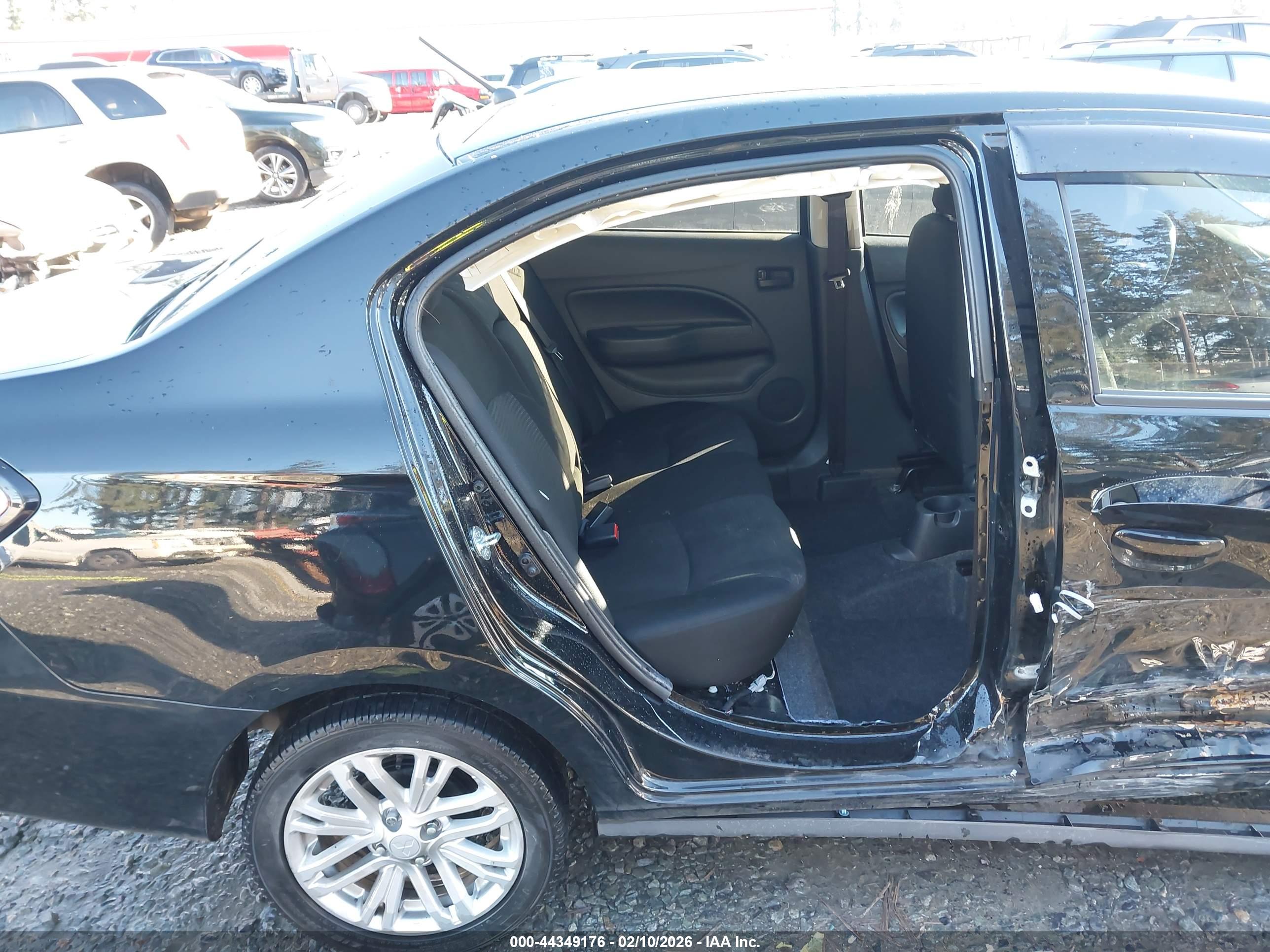 MITSUBISHI MIRAGE image 8