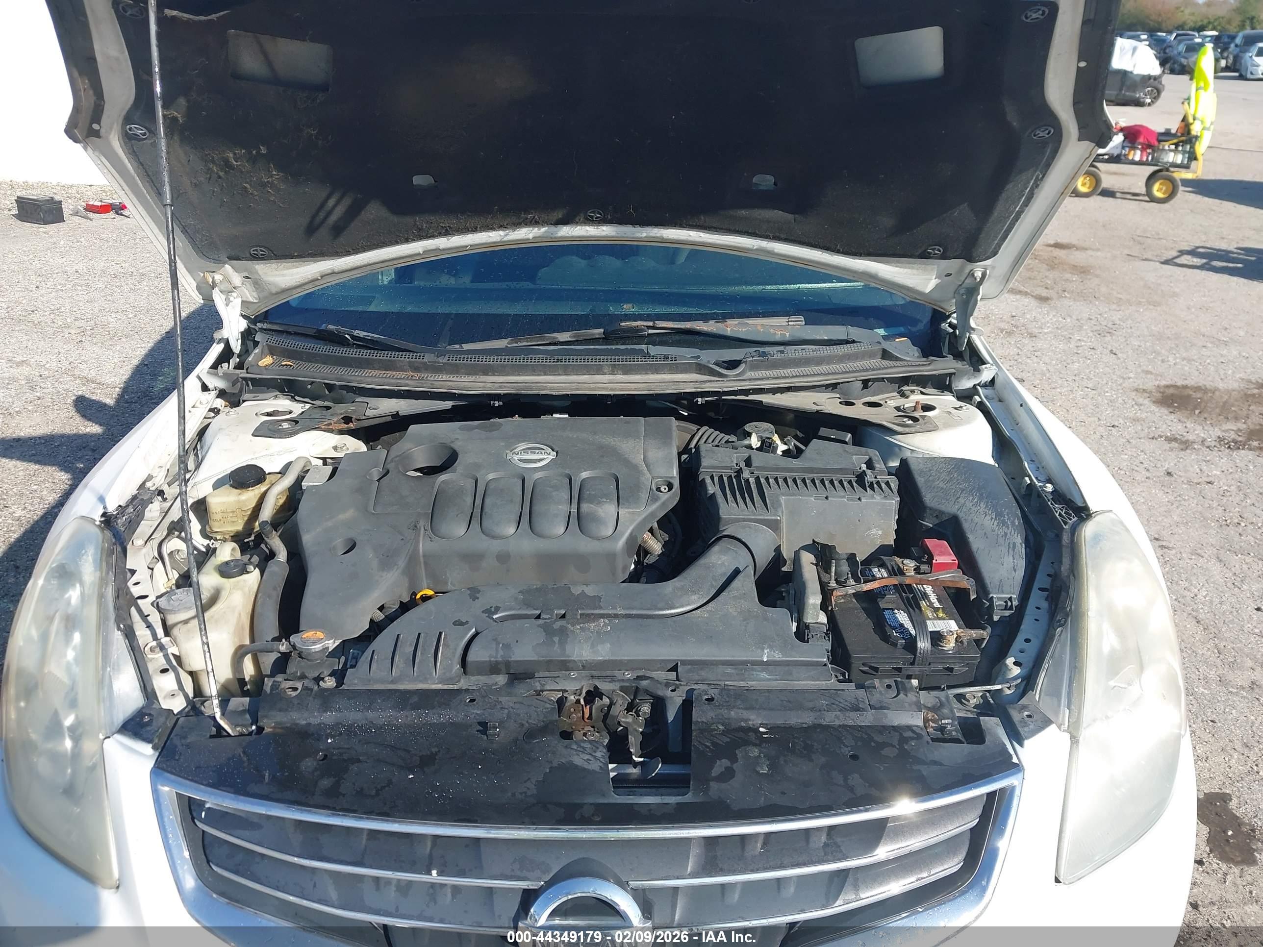 NISSAN ALTIMA image 10