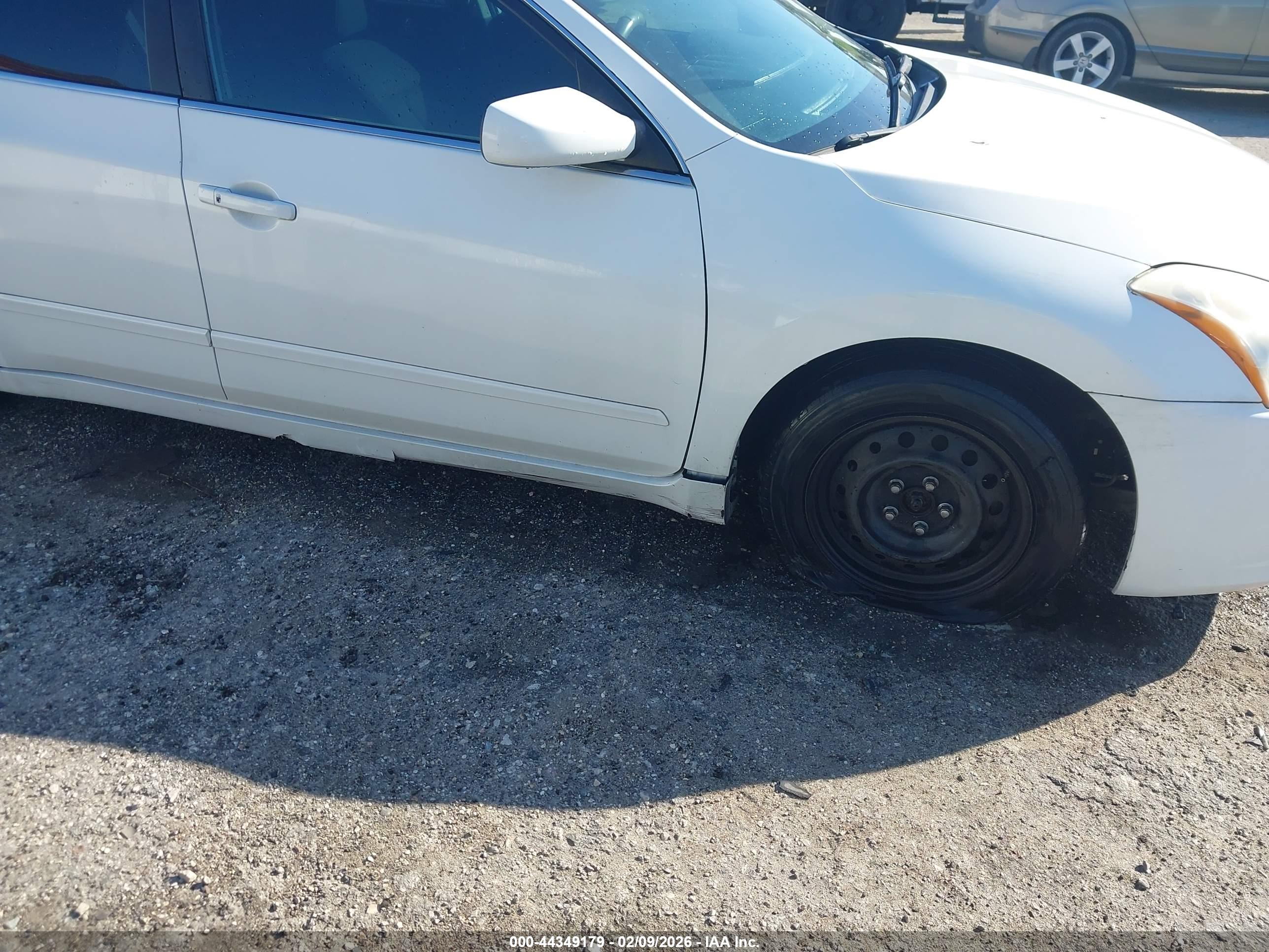 NISSAN ALTIMA image 6