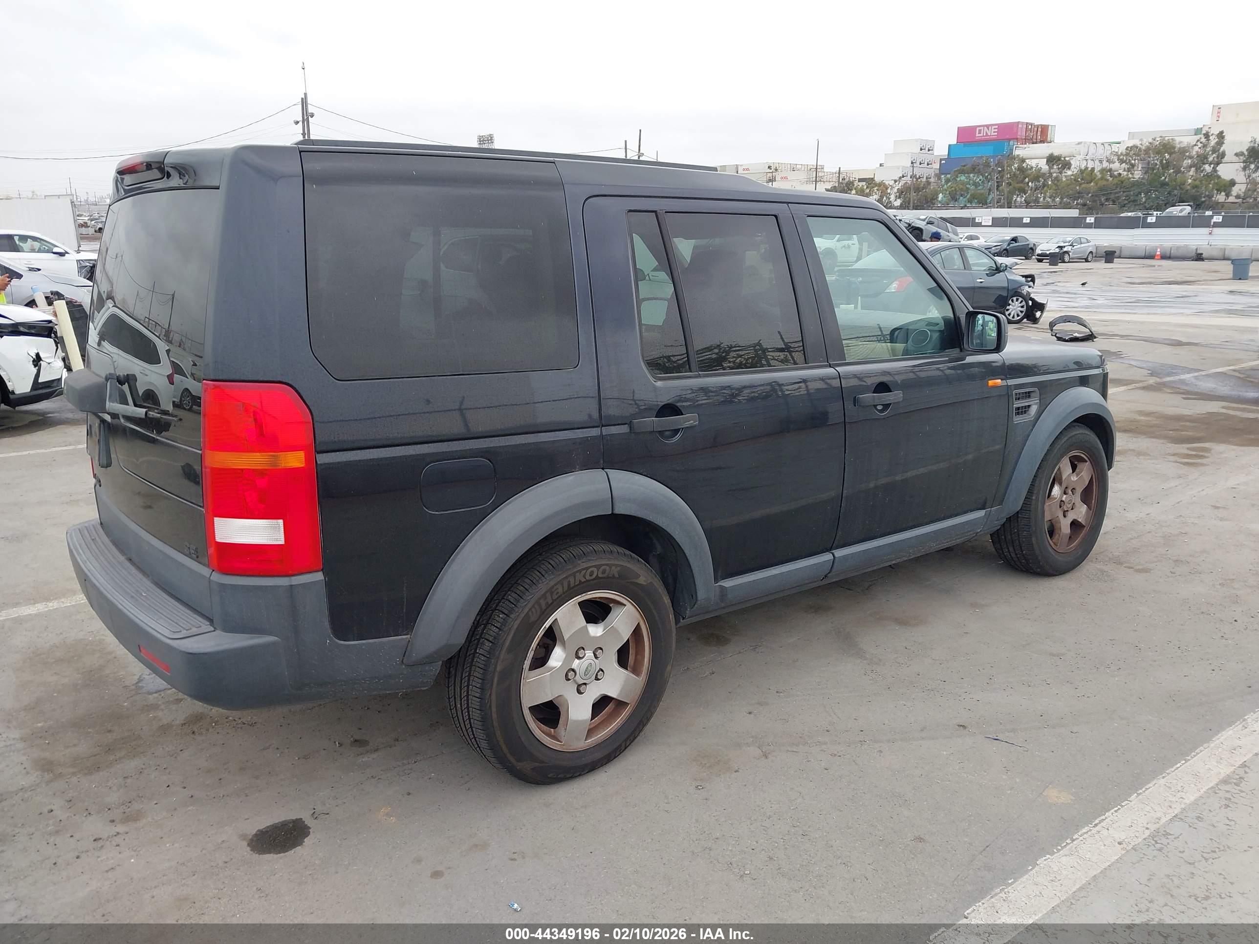 LAND ROVER image 4
