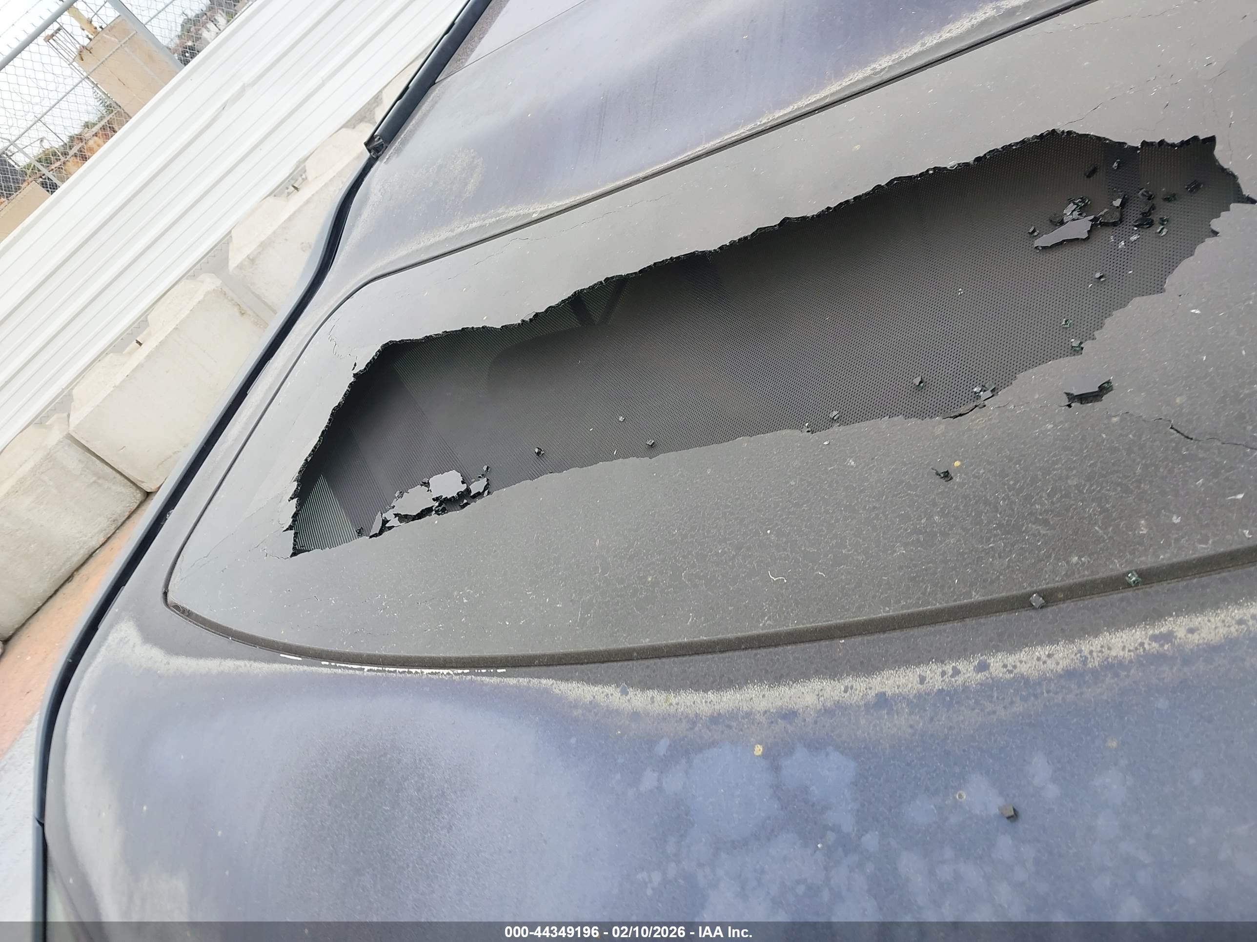 LAND ROVER image 6