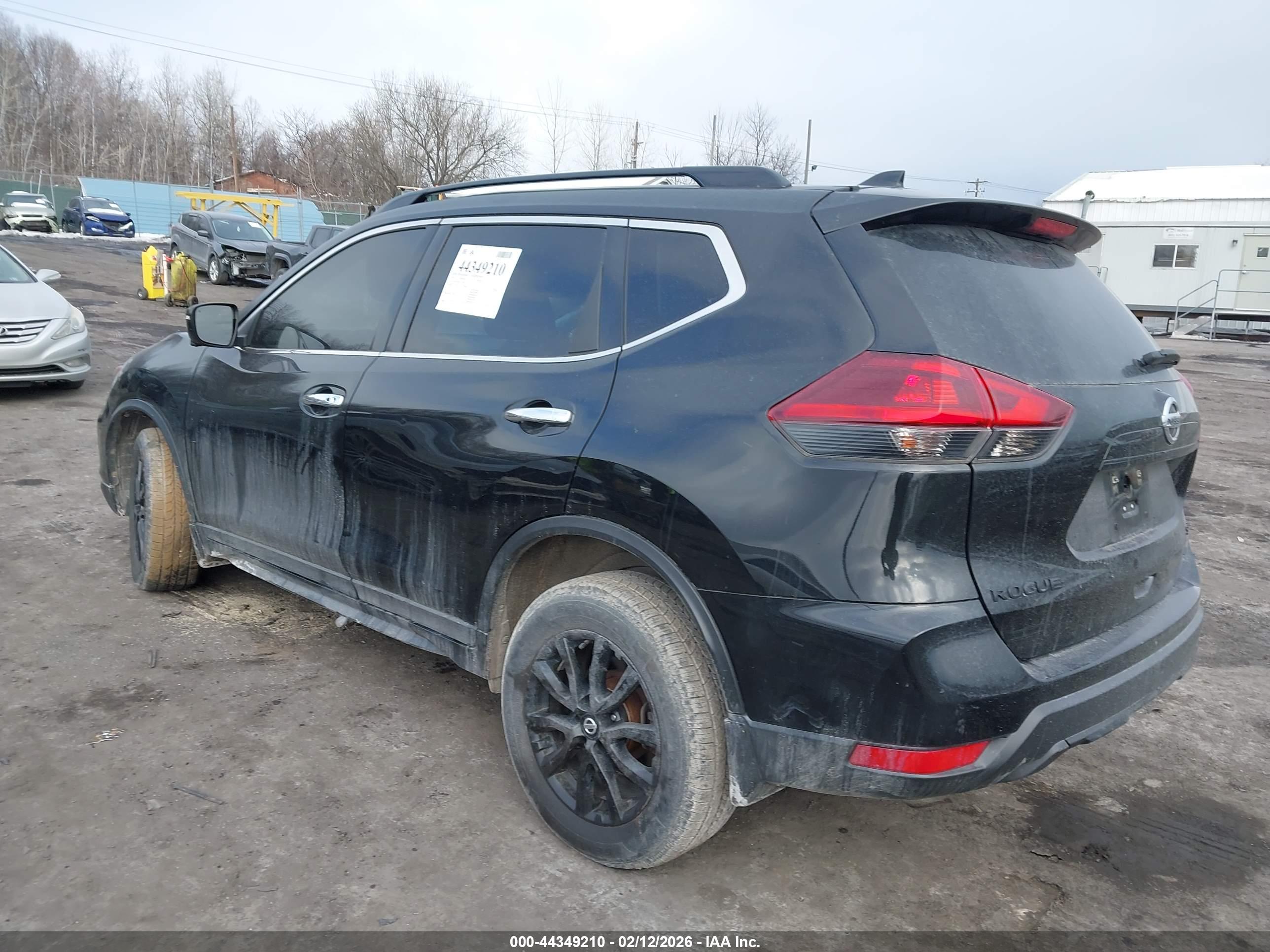 NISSAN ROGUE image 3