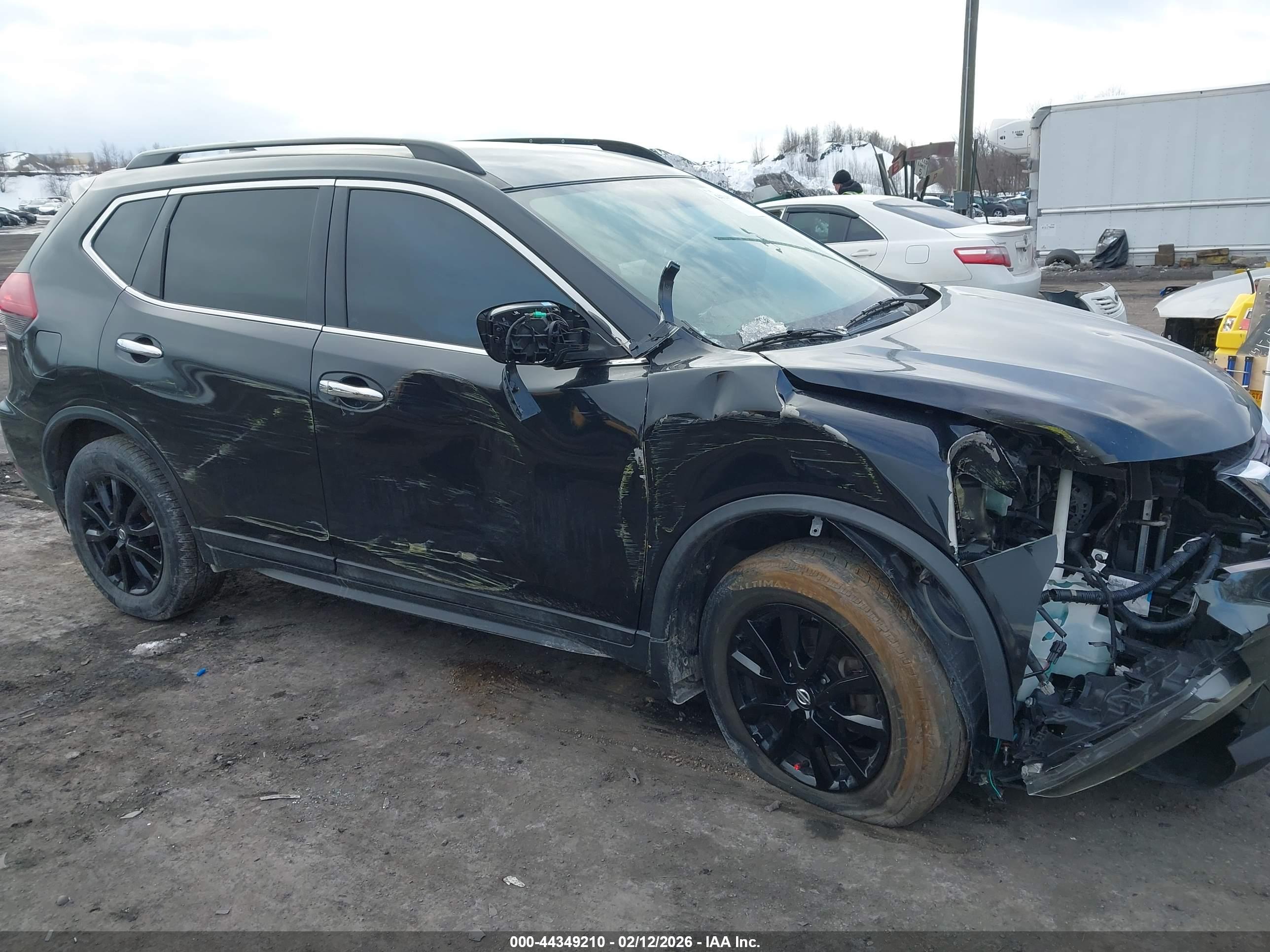 NISSAN ROGUE image 6