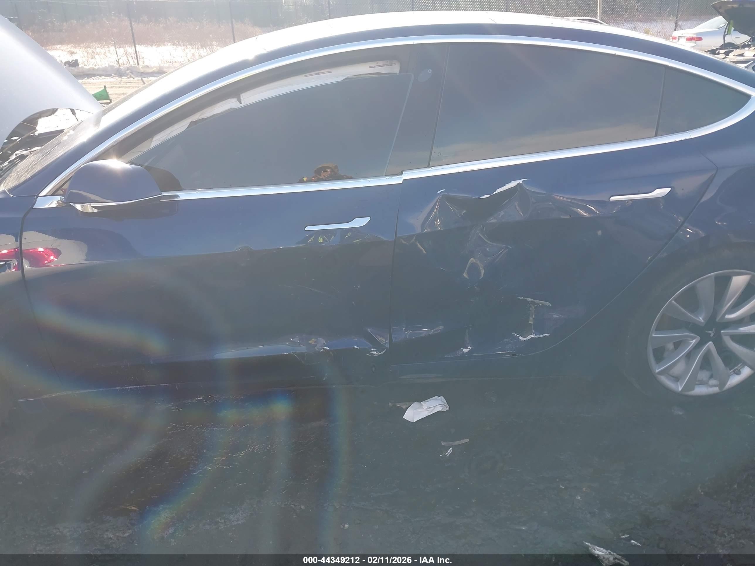 TESLA MODEL image 6