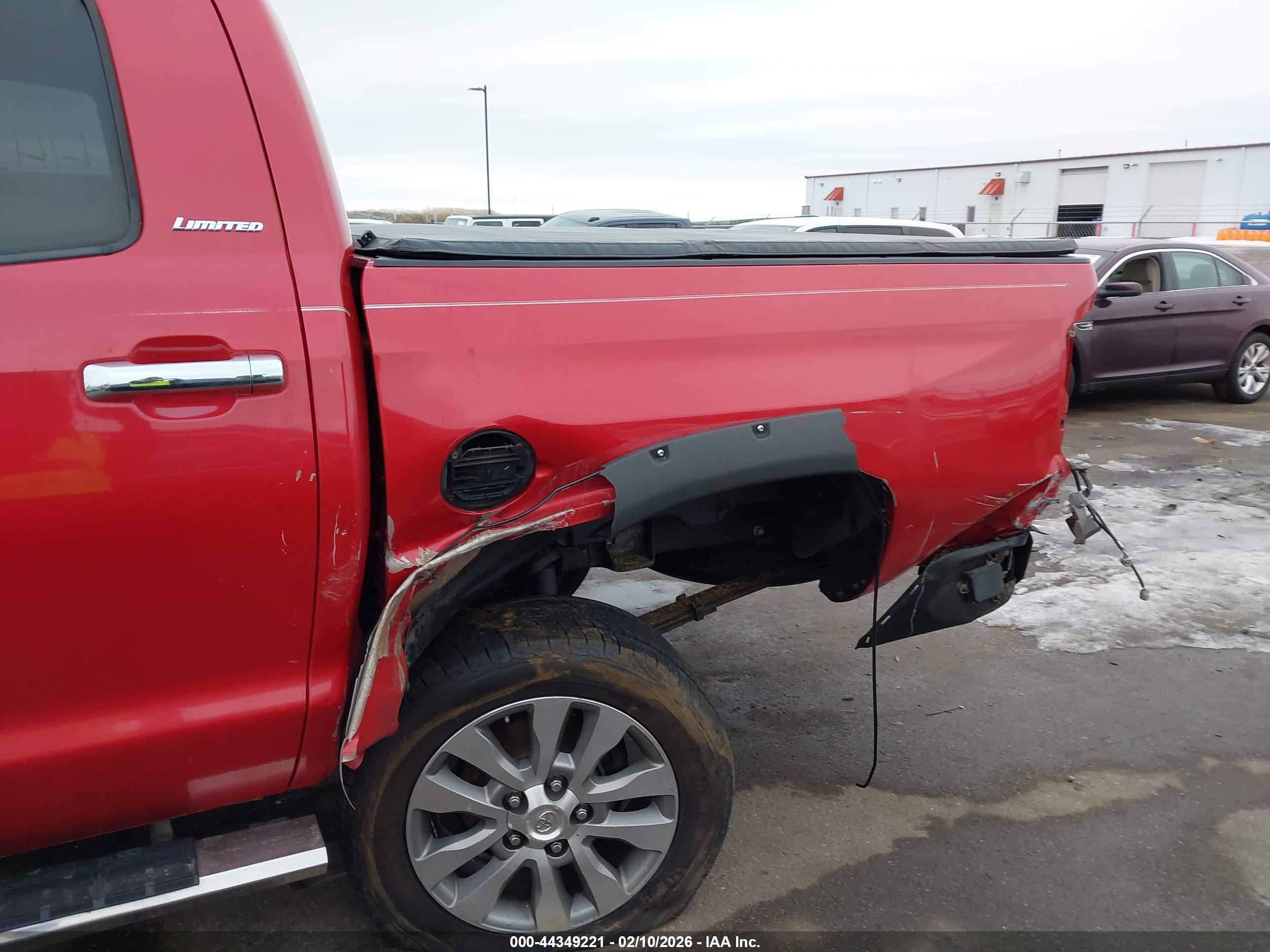 TOYOTA TUNDRA image 6