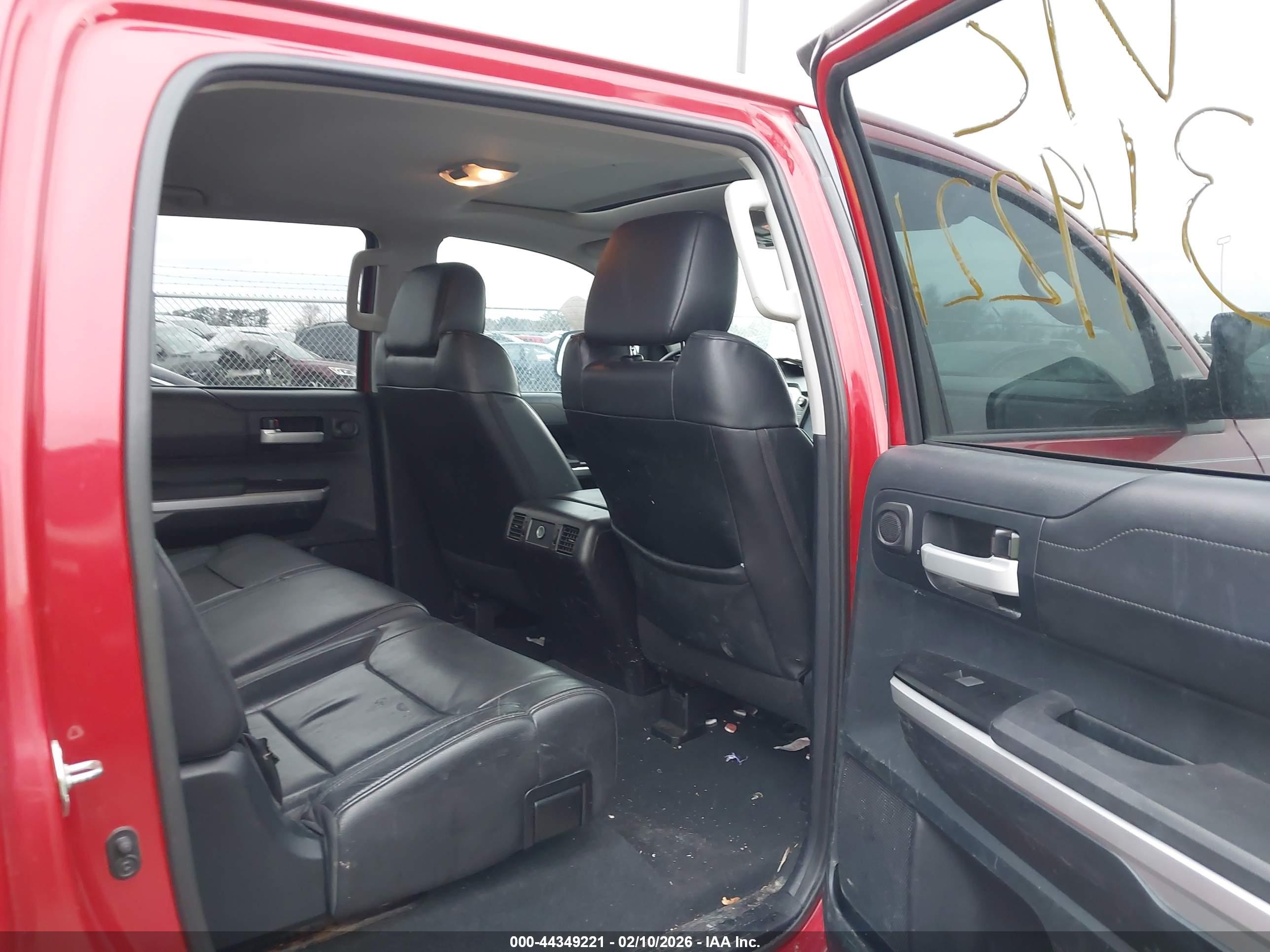 TOYOTA TUNDRA image 8