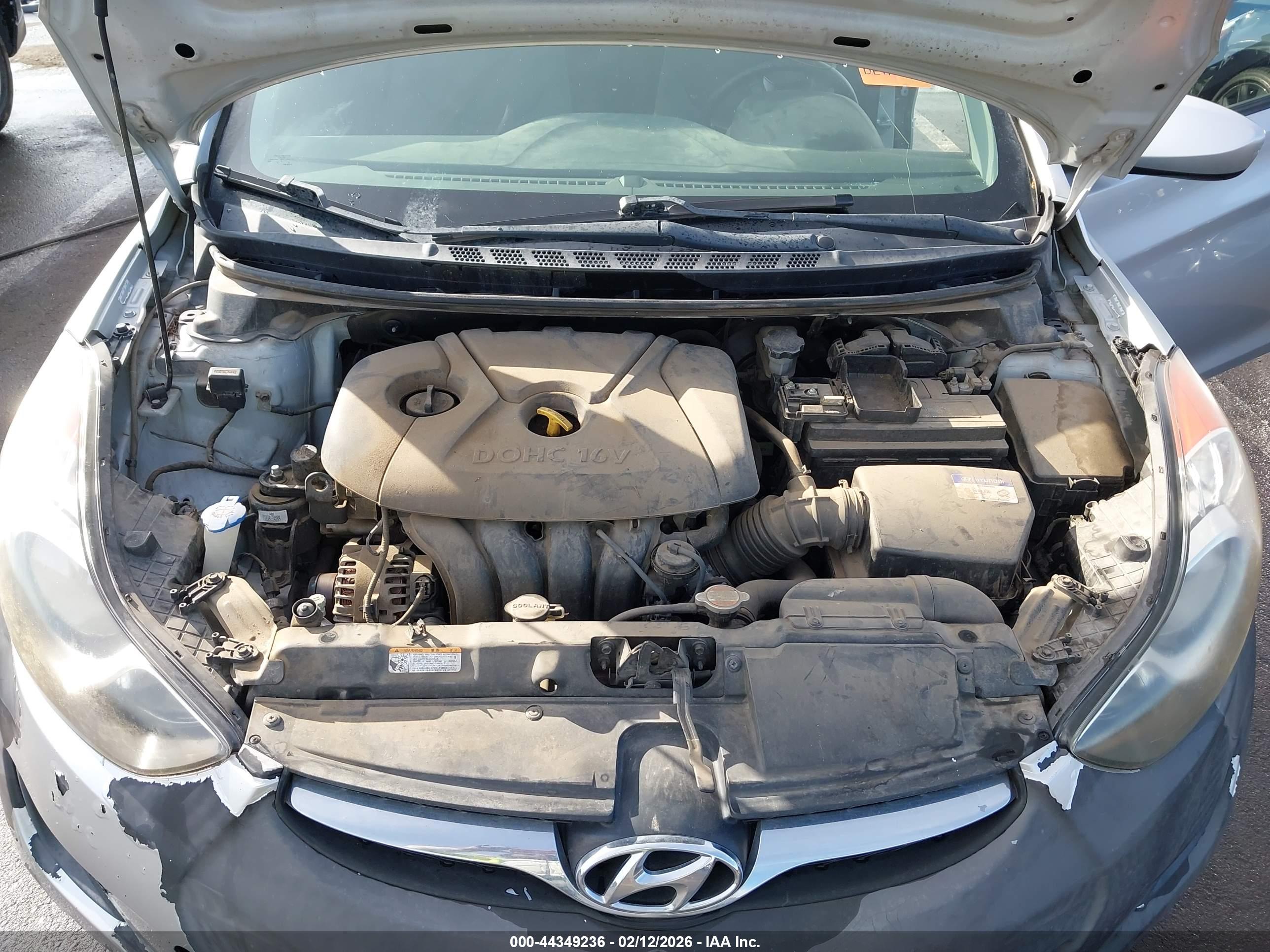 HYUNDAI ELANTRA image 10