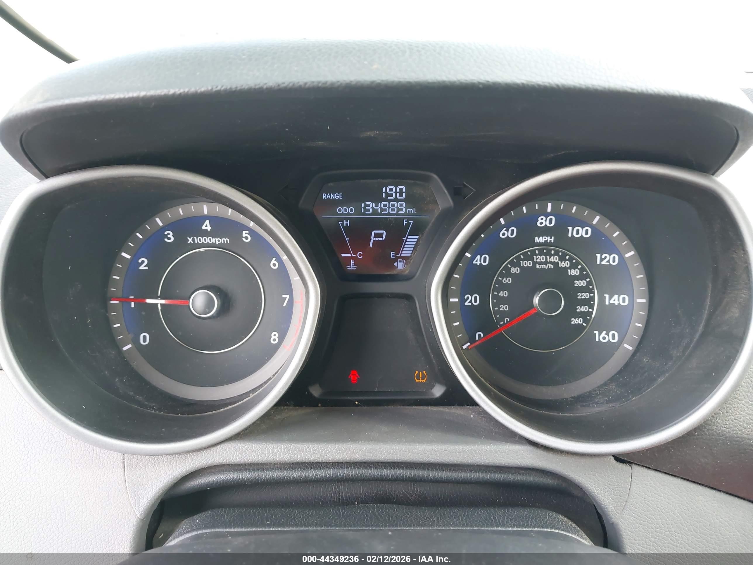 HYUNDAI ELANTRA image 7