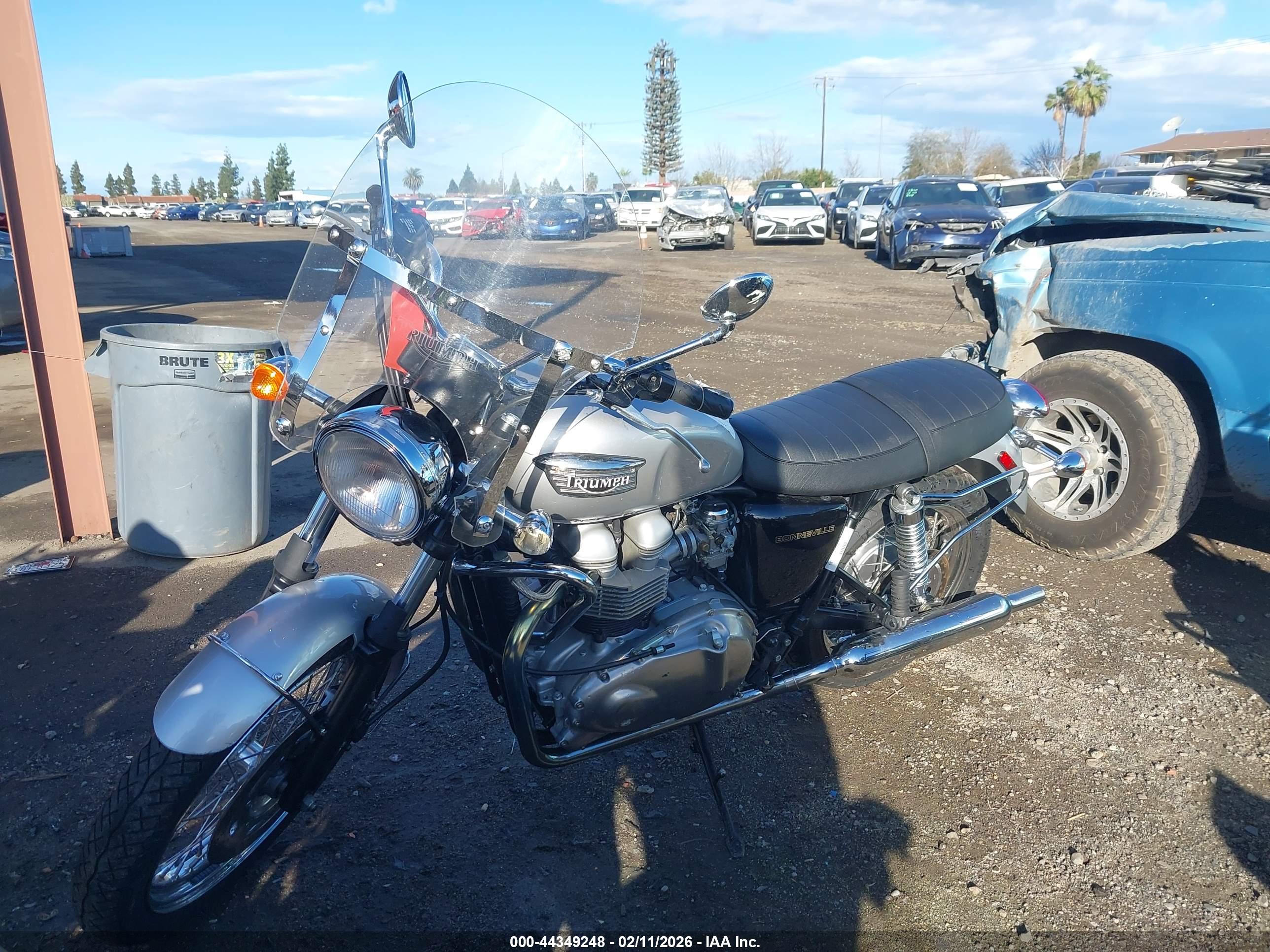 TRIUMPH MOTORCYCLE image 2