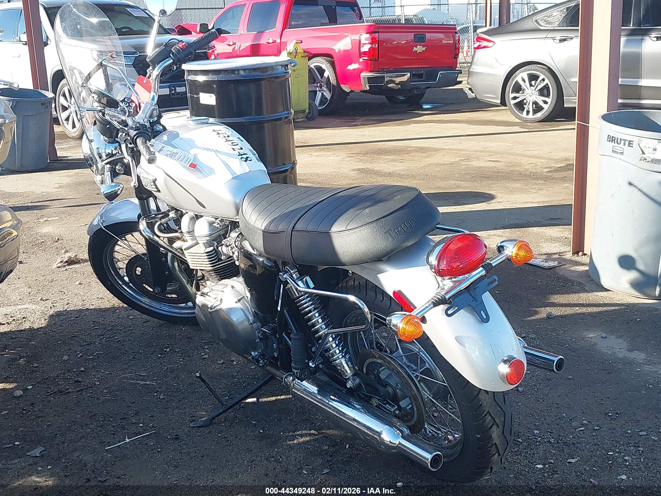 TRIUMPH MOTORCYCLE image 3
