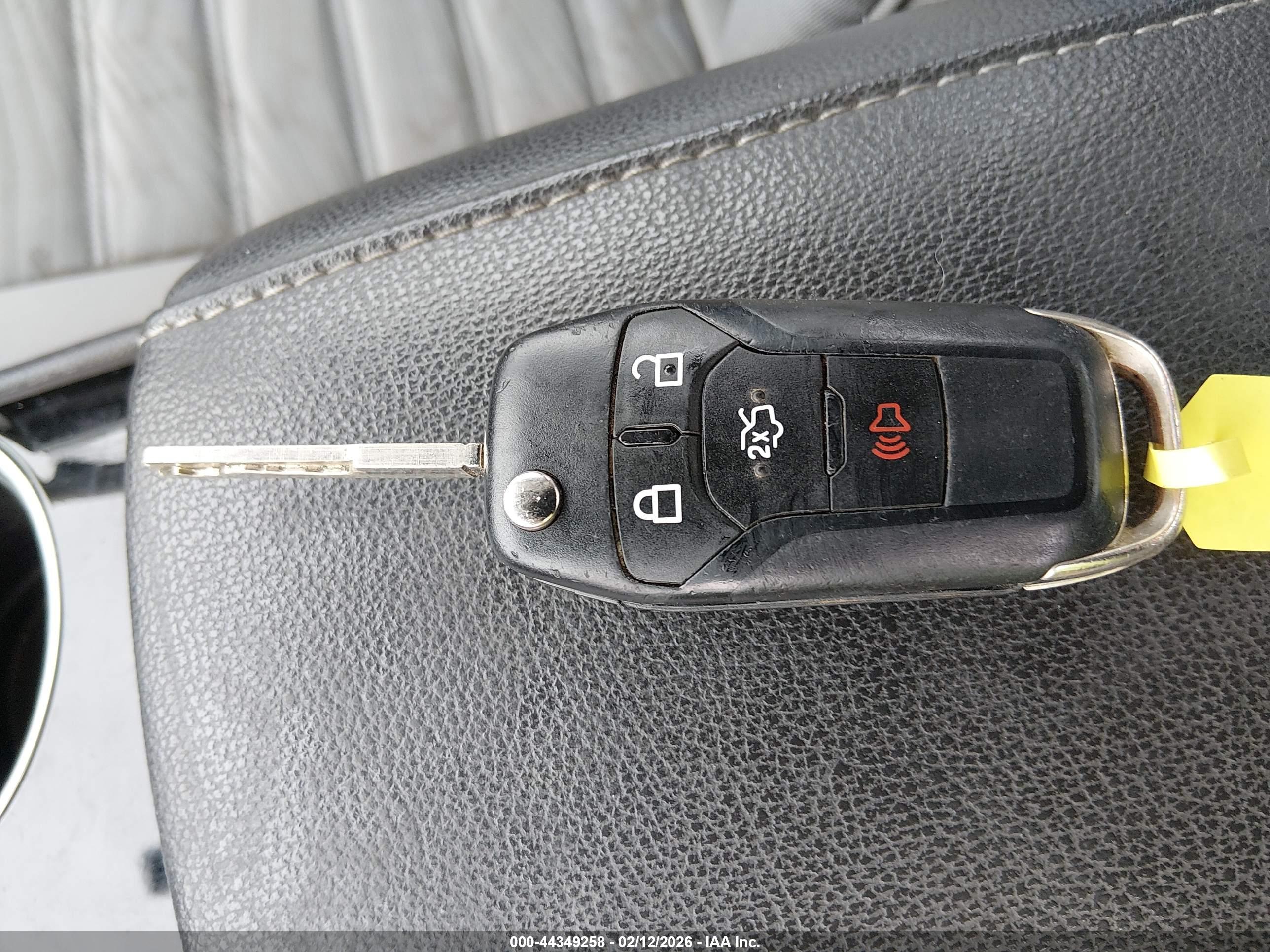 FORD FUSION image 11