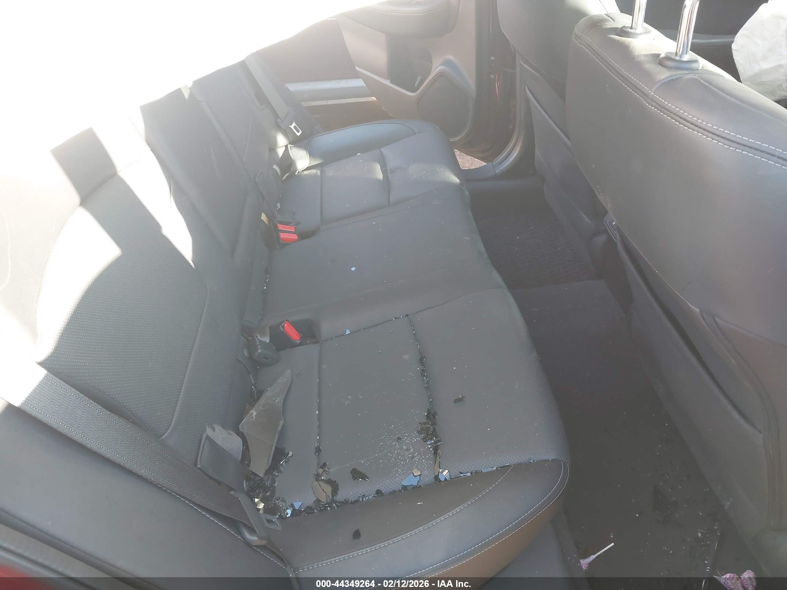 SUBARU OUTBACK image 8