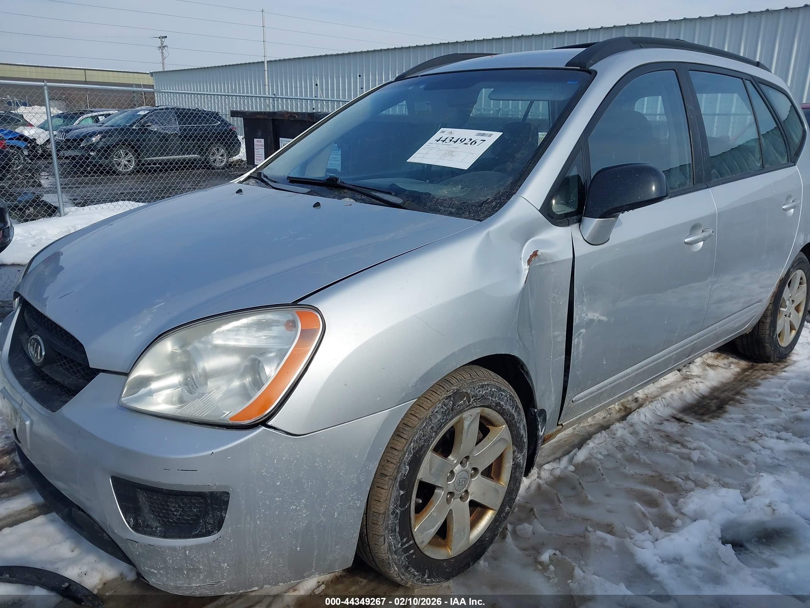 KIA RONDO image 6