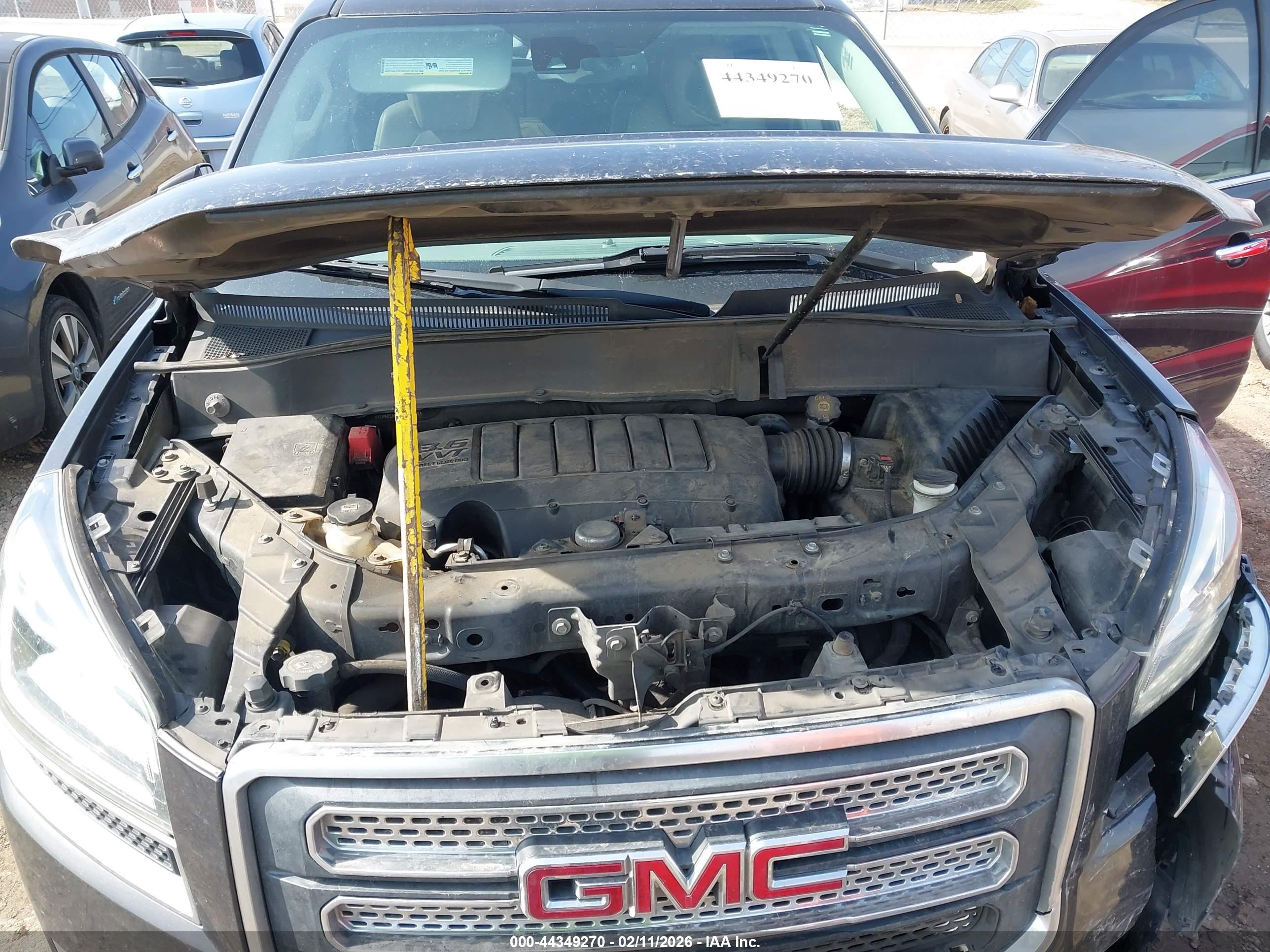GMC ACADIA image 10