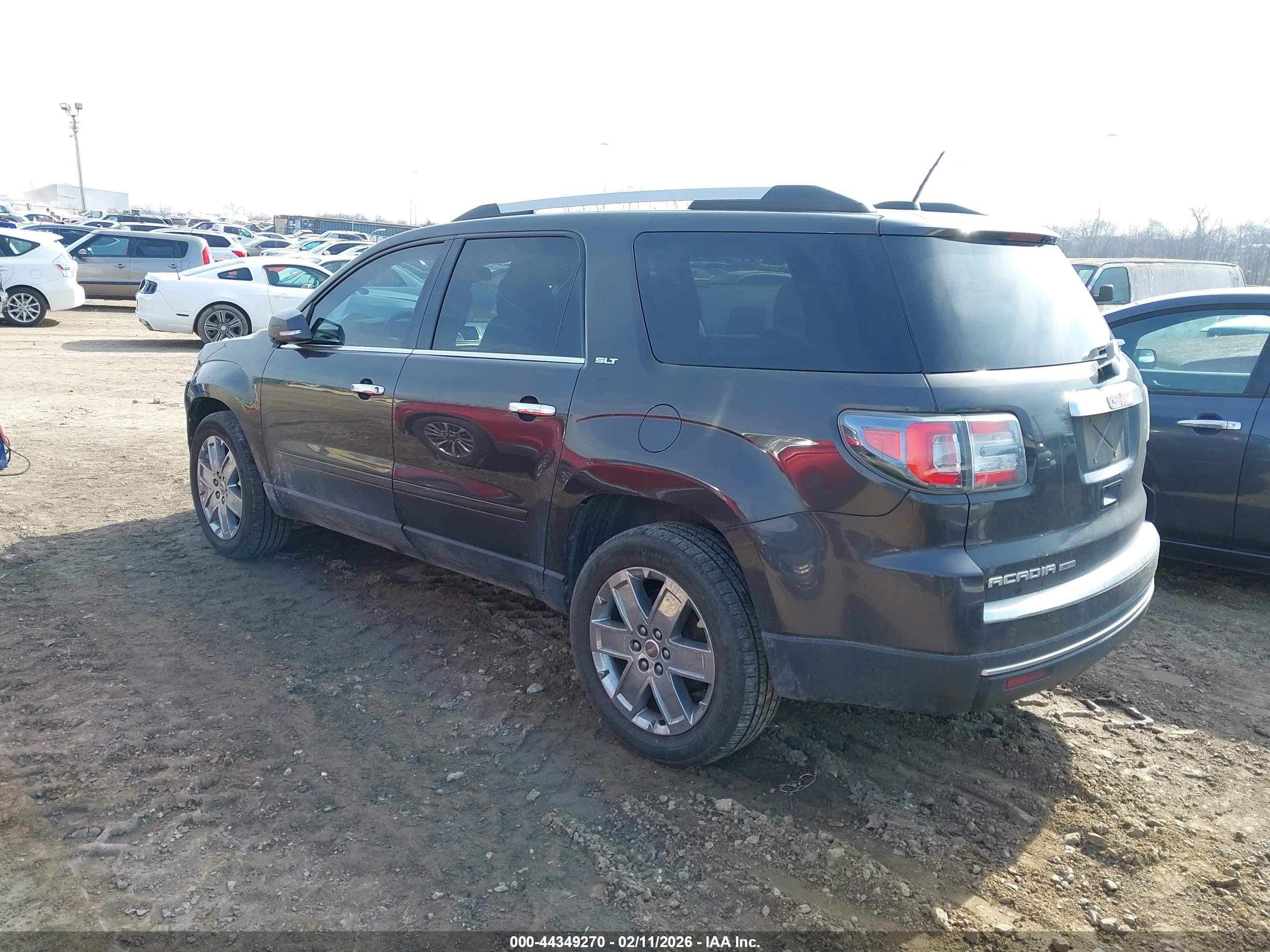 GMC ACADIA image 3