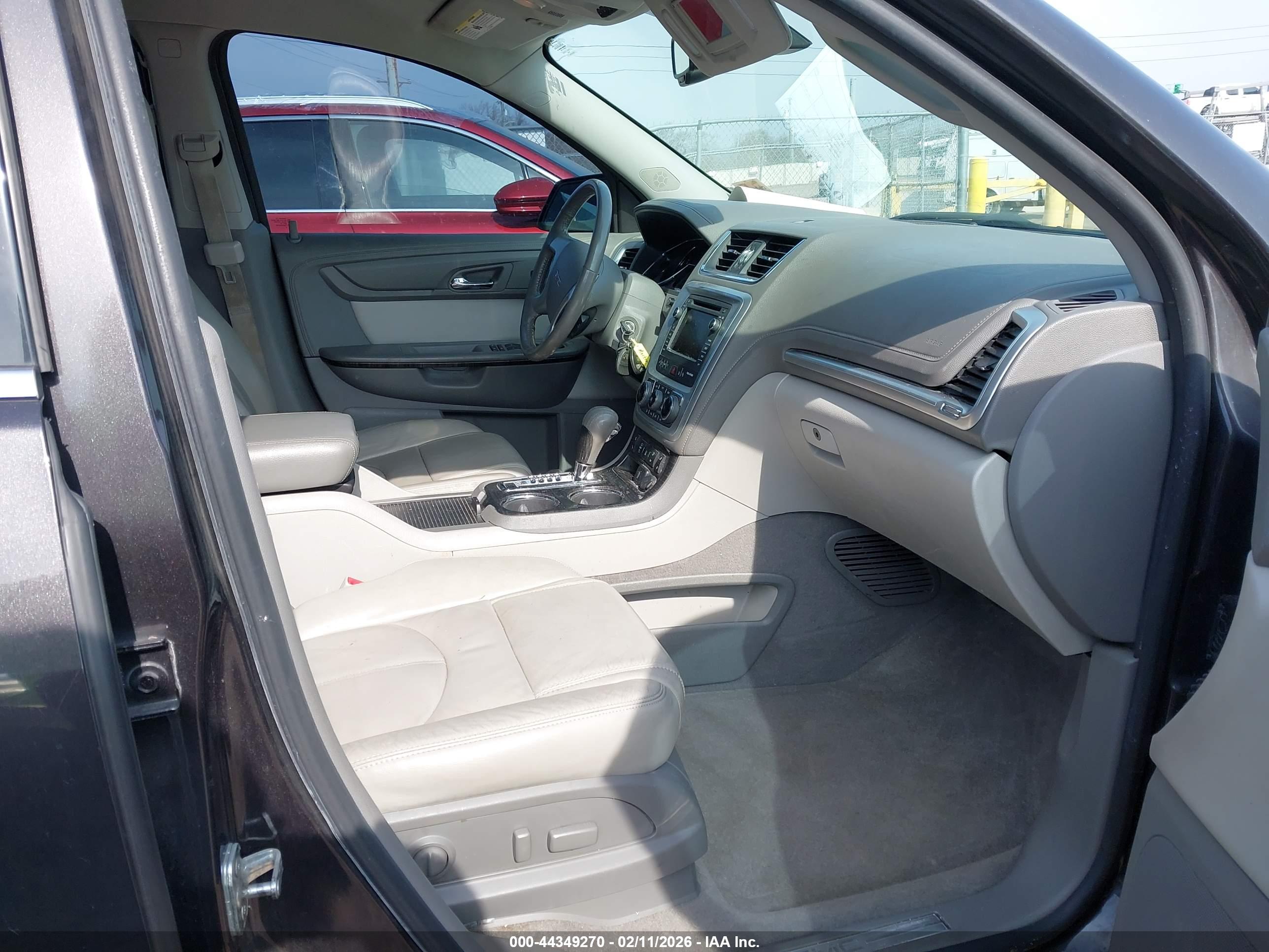 GMC ACADIA image 5